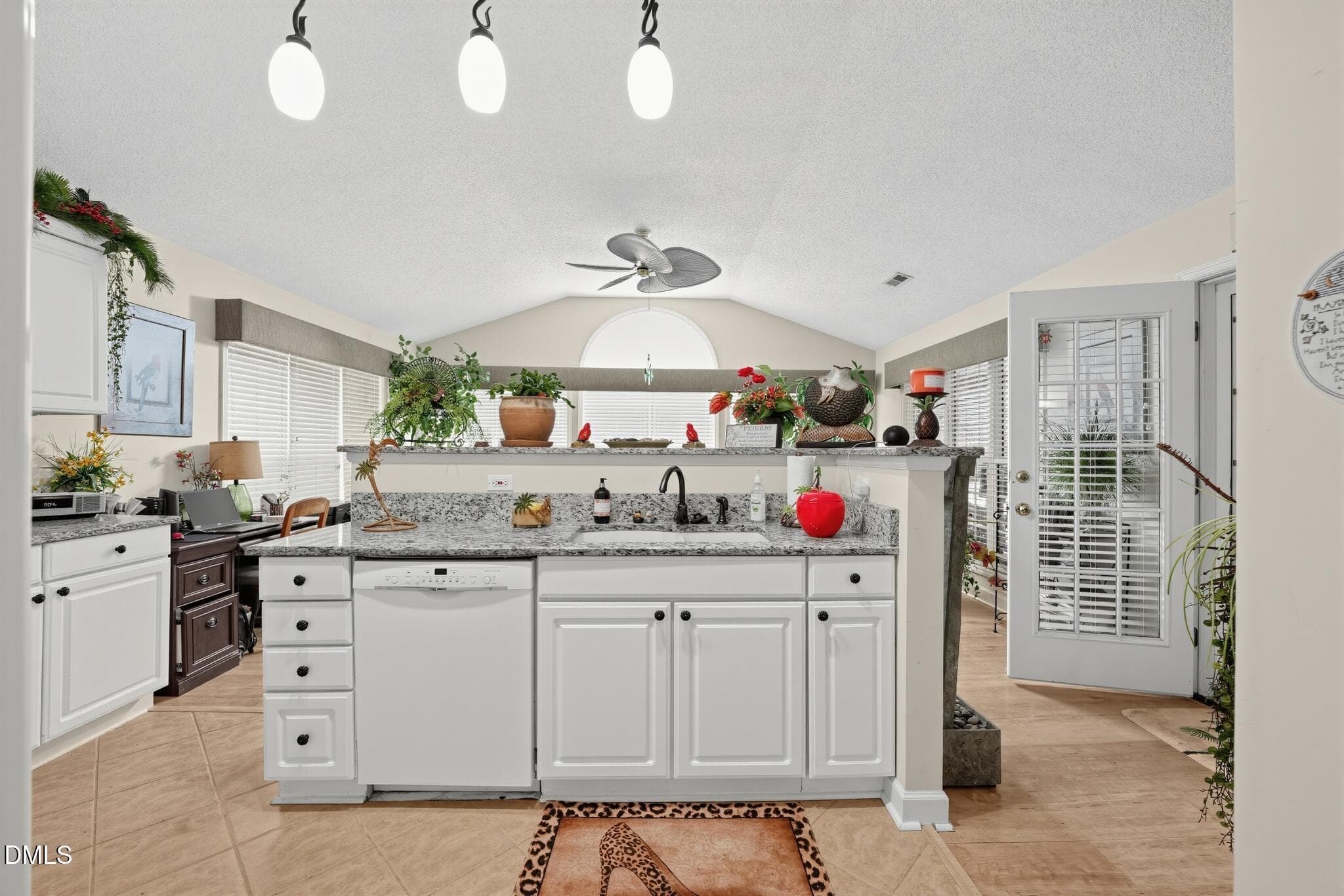 17_1325_Kendallwood_Dr-Kitchen-5049 - 1325 Kendallwood Drive, Kernersville, NC 27284