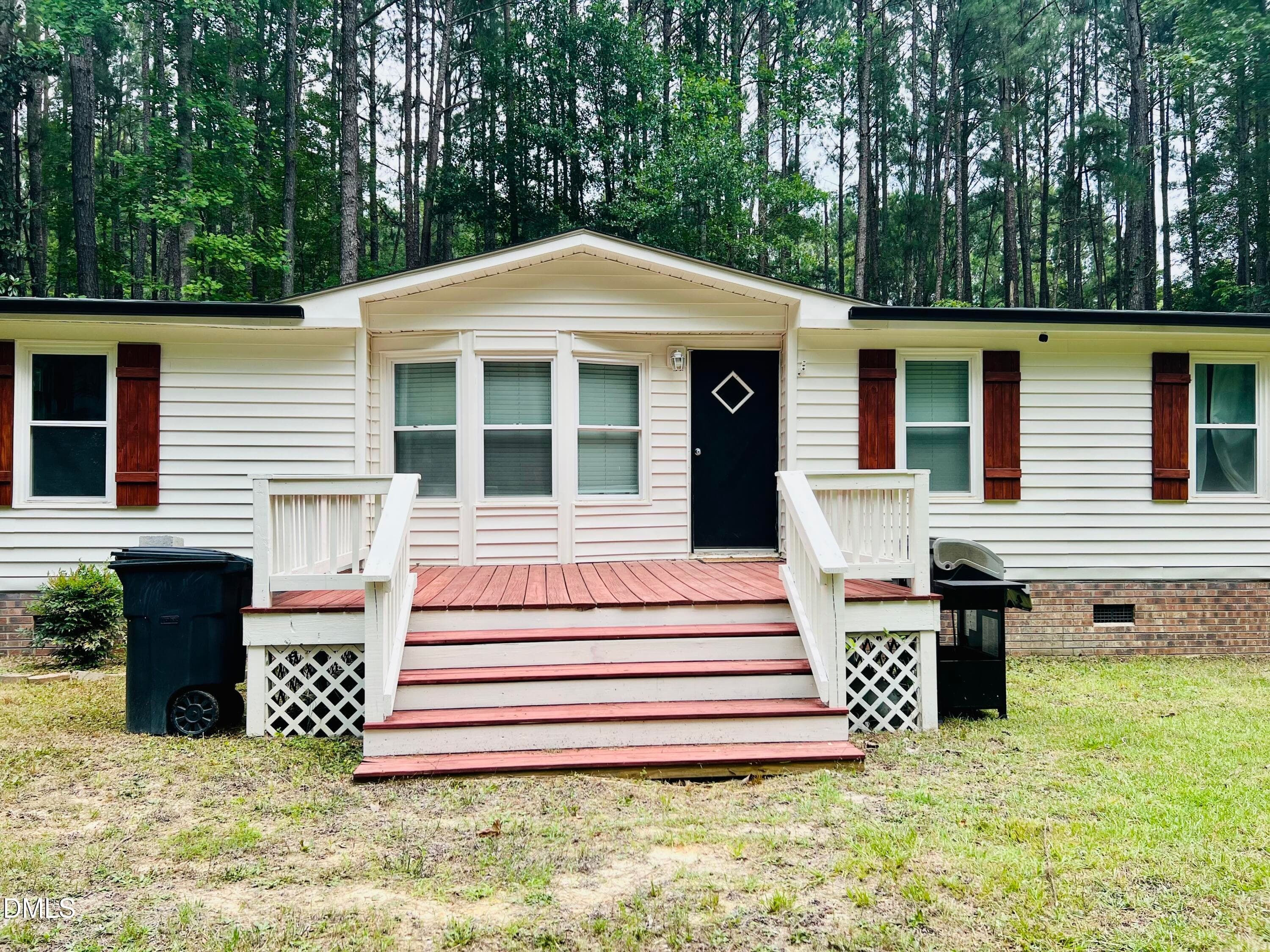 3280 Lakebay Road, Vass, NC 28394