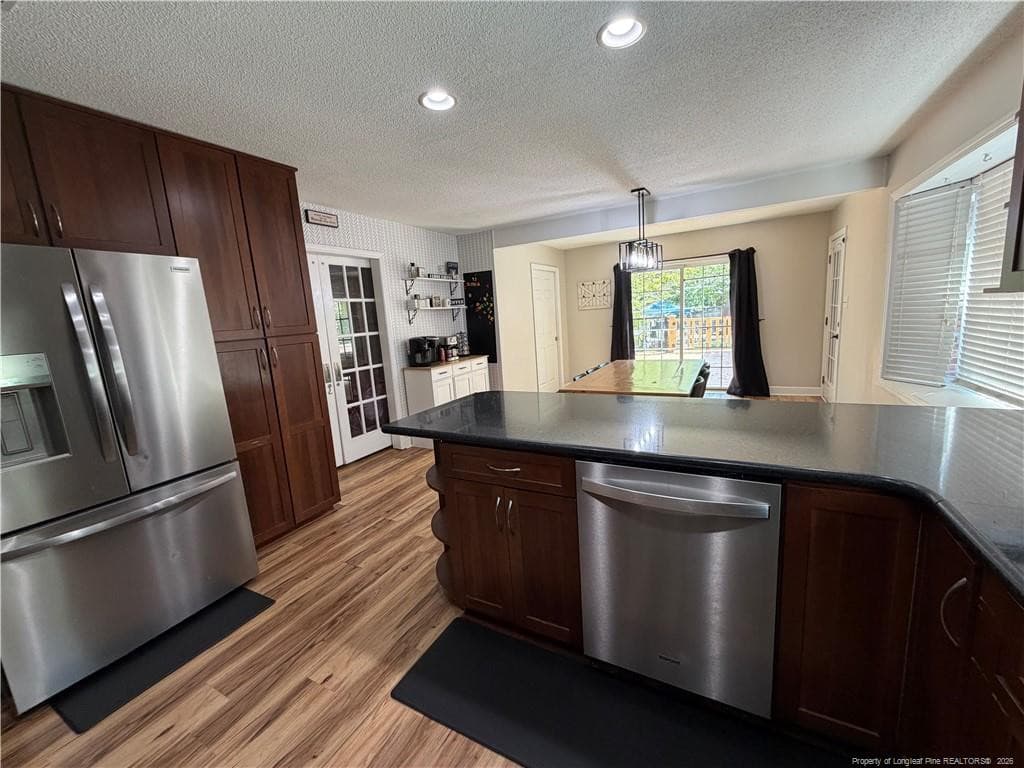 Kitchen/Granite countertops - 339 Colinwood Drive, Fayetteville, NC 28303, Fayetteville