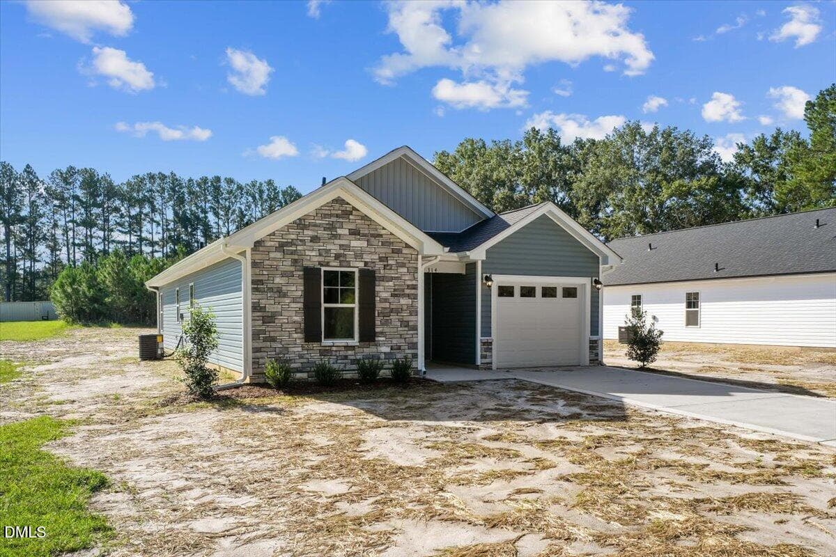 03-314 E Howard St-3 - 314 E Howard Street, Roseboro, NC 28382, Roseboro