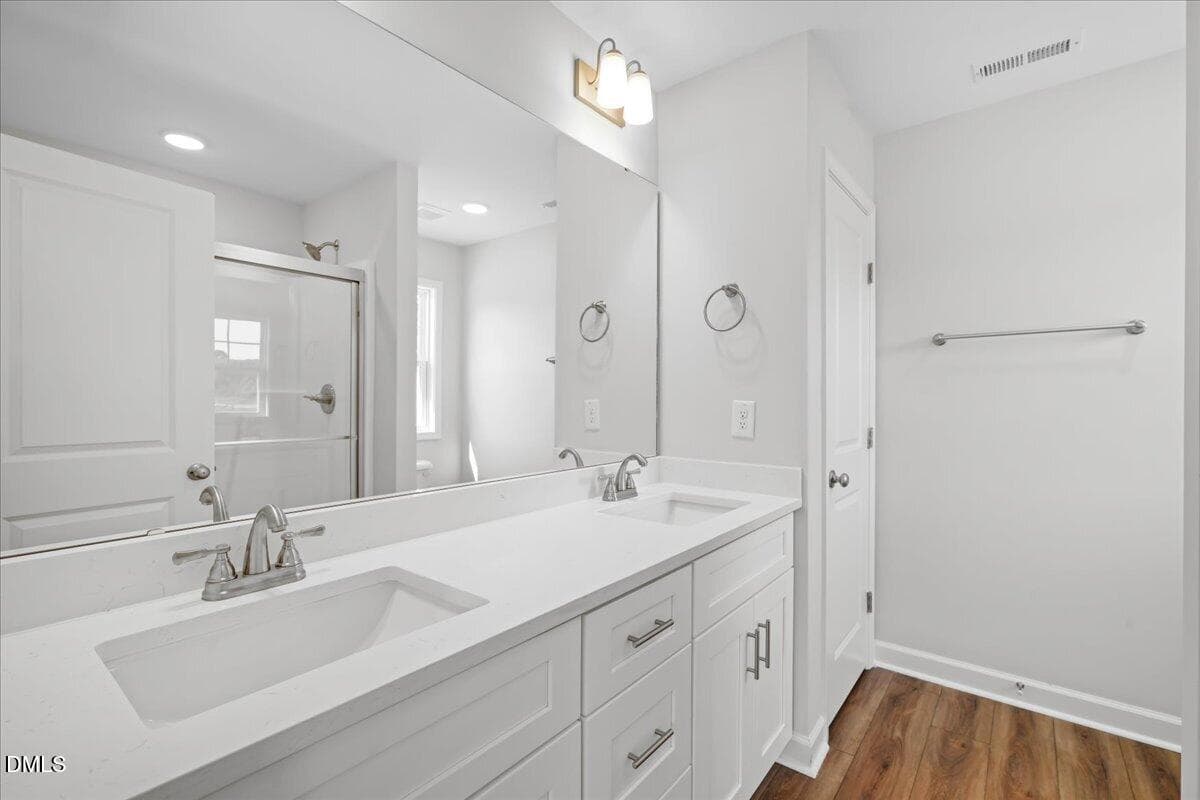 26-314 E Howard St-26 - 314 E Howard Street, Roseboro, NC 28382, Roseboro