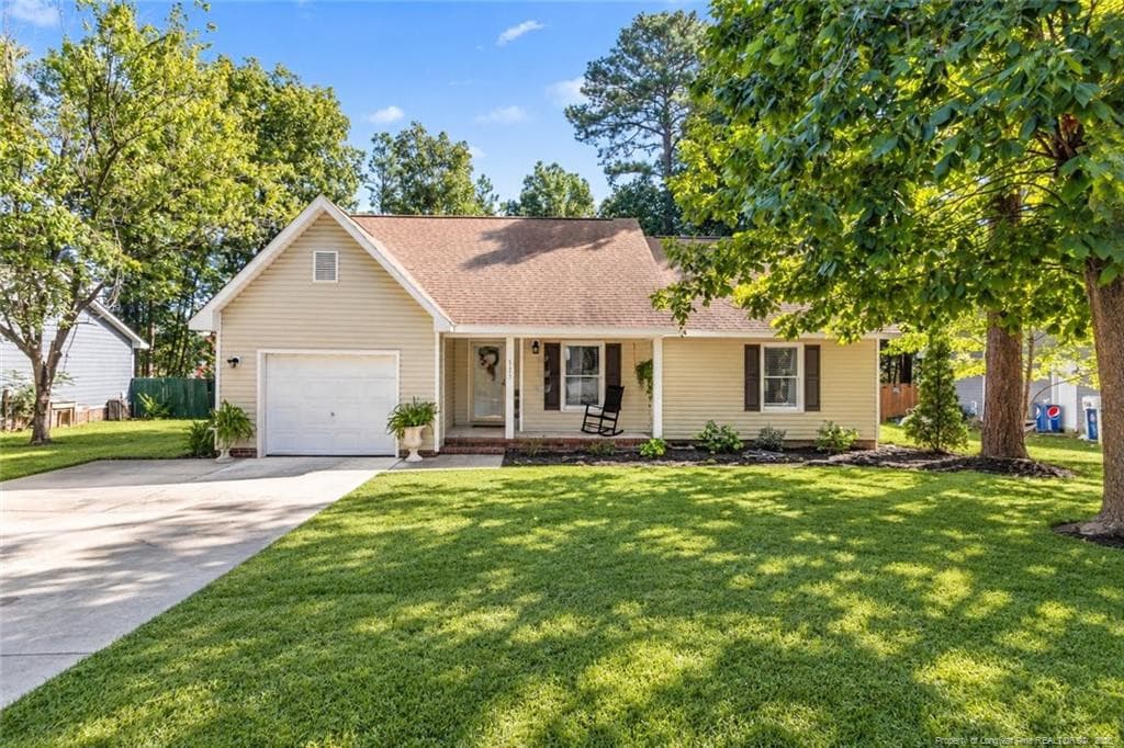 725 Sunnycrest Drive, Fayetteville, NC 28314