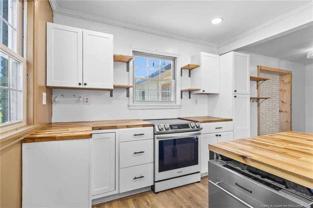 Photo 16 - 410 W Mclean Street, St. Pauls, NC 28384