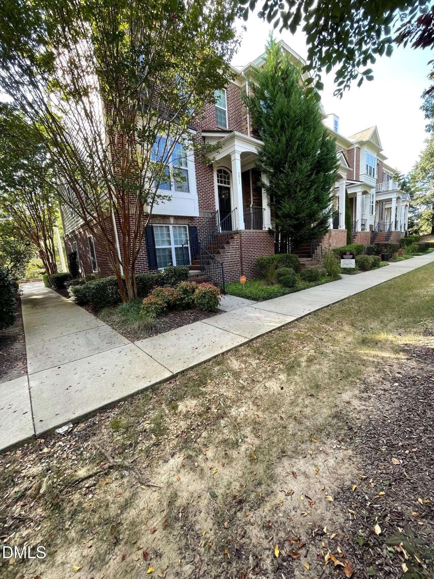 Breen 1 - 4009 Yellowfield Way, Cary, NC 27518