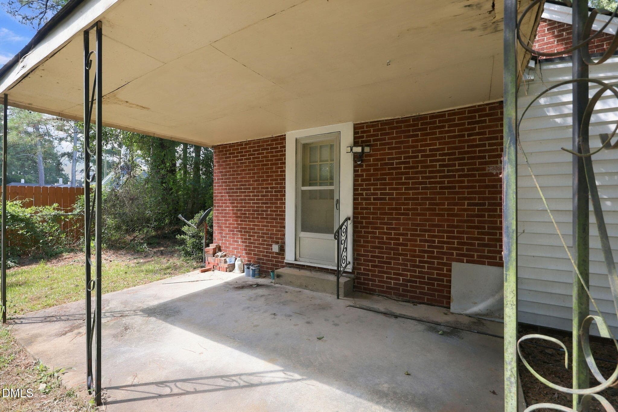 21-web-or-mls-IMG_8388 - 400 N Sumner Street, Selma, NC 27576