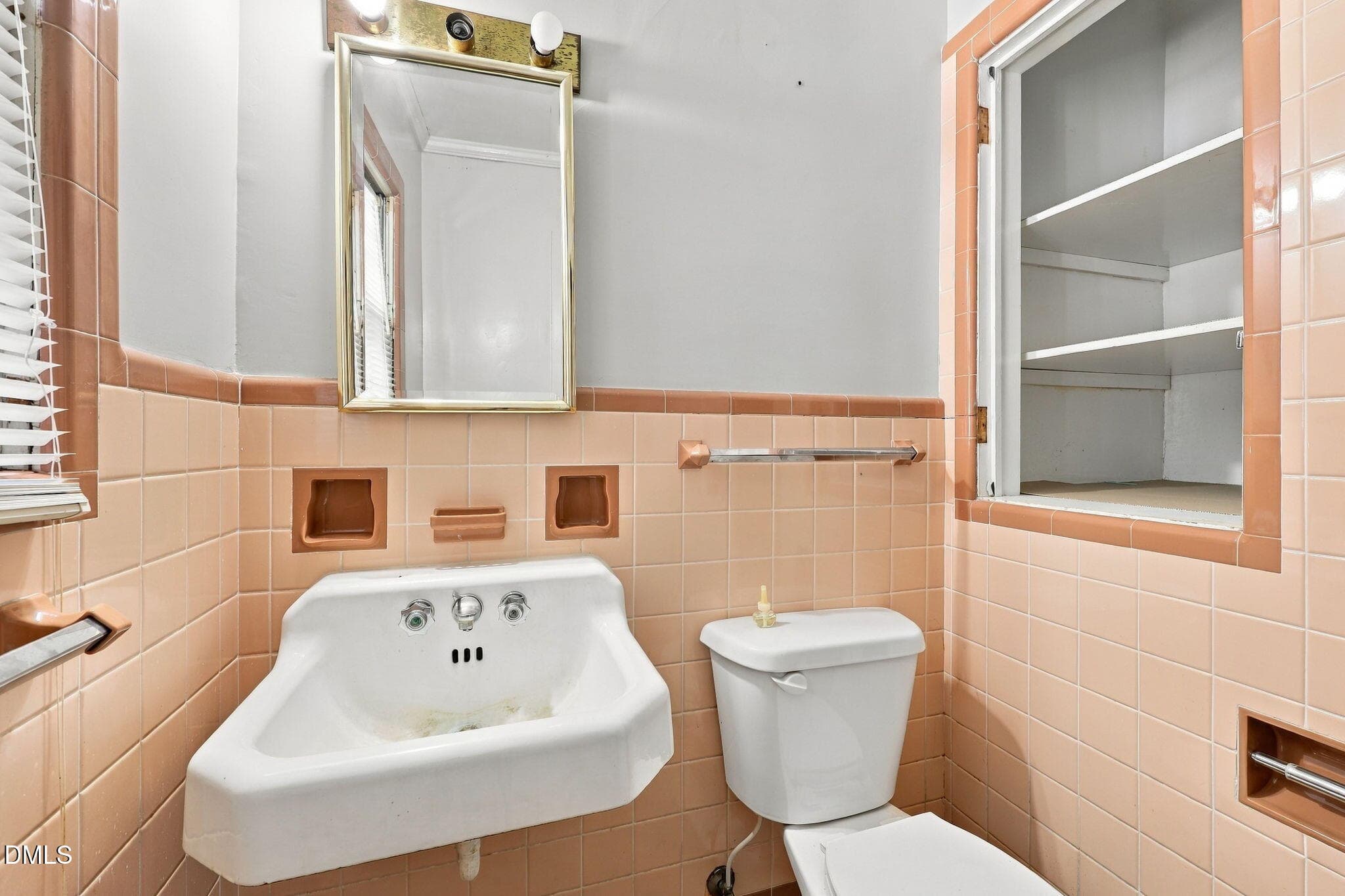 41-web-or-mls-IMG_8445 - 400 N Sumner Street, Selma, NC 27576