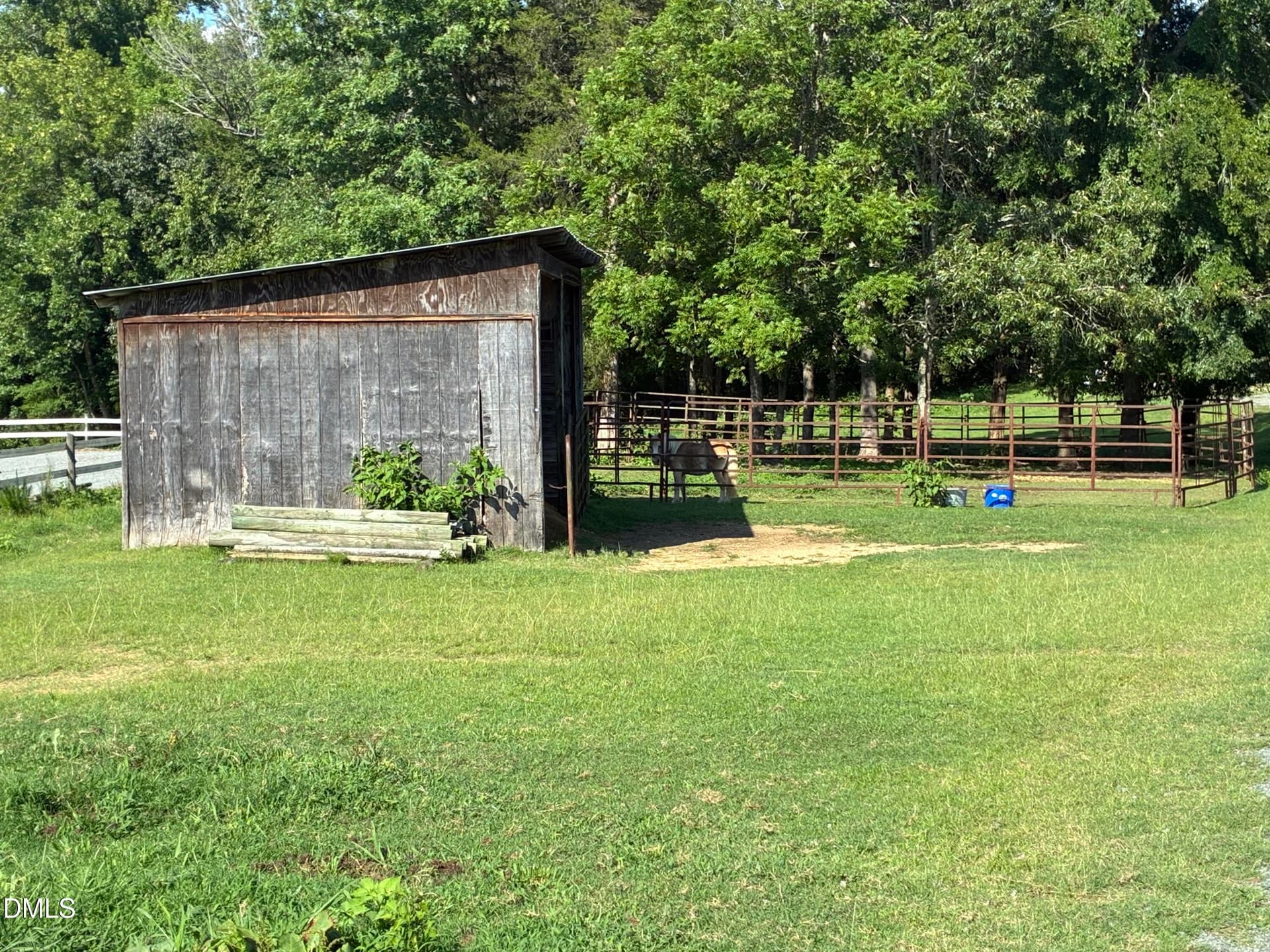 Corral - 6967 Garrett Store Road, Liberty, NC 27298