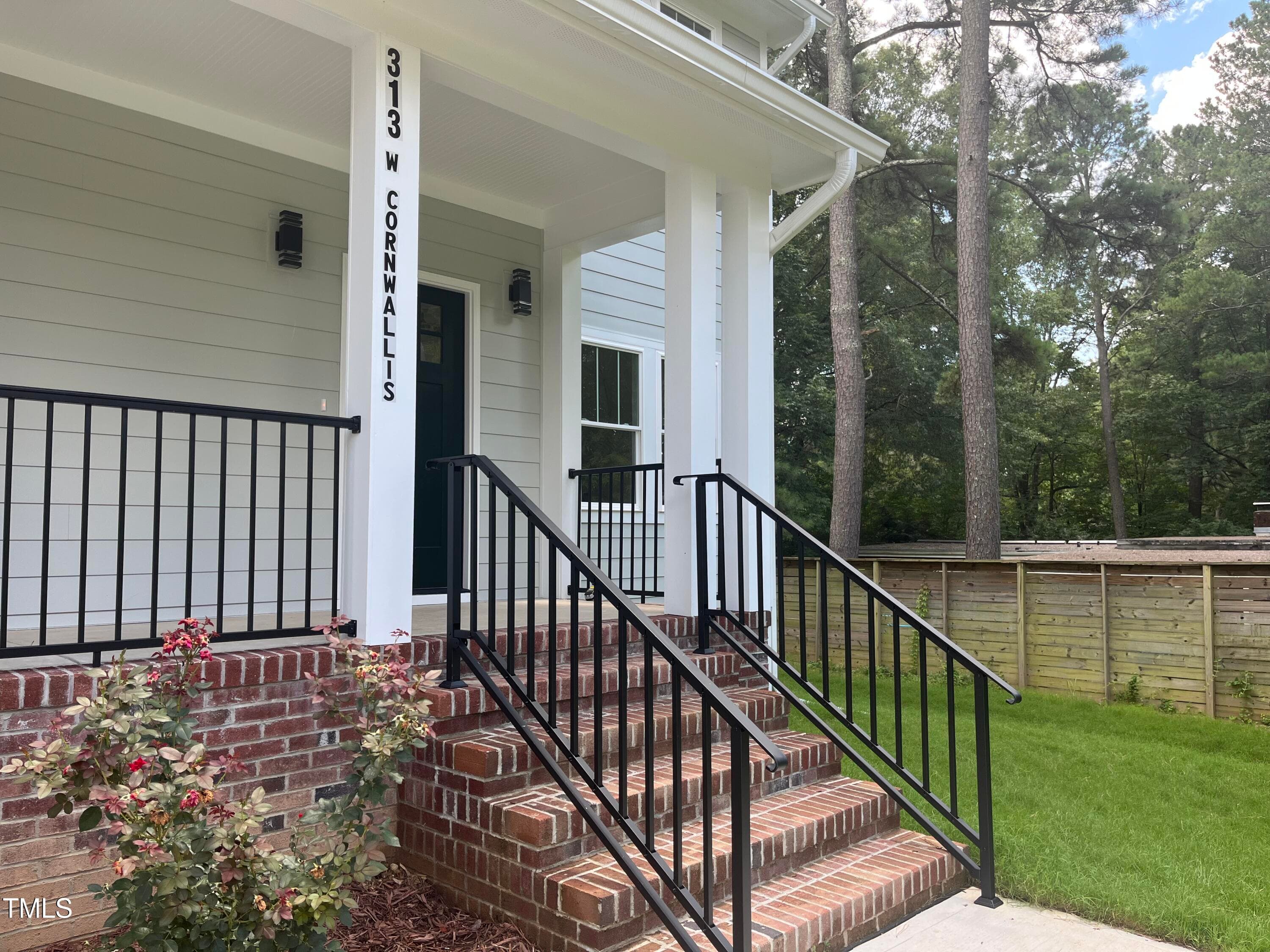 IMG_8298 - 313 W Cornwallis Road, Durham, NC 27707