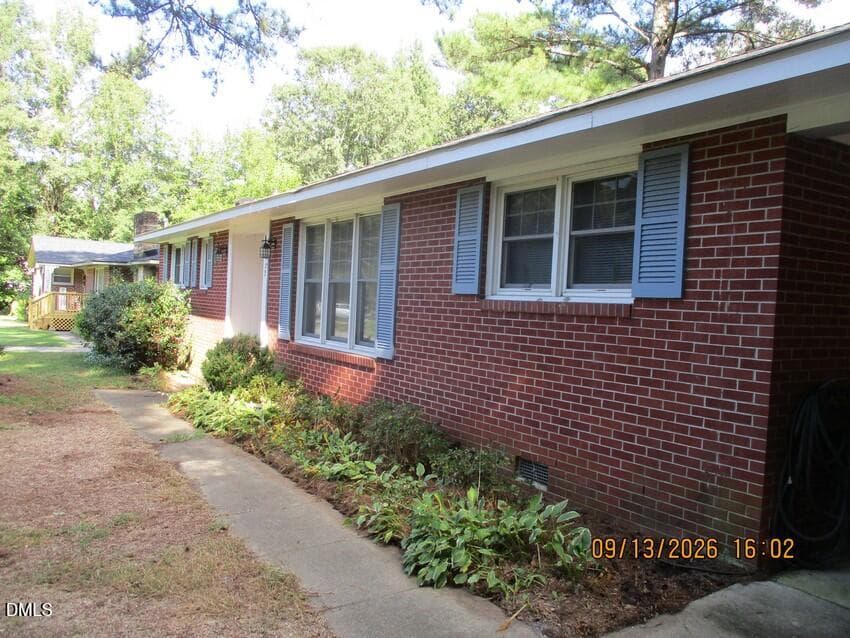 IMG_1453 - 502 Lafayette Street, Clinton, NC 28328, Clinton