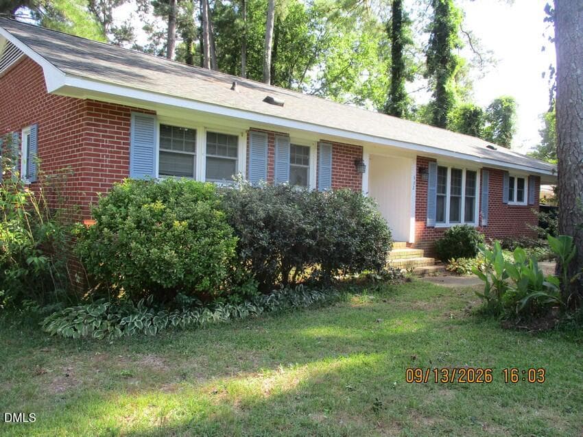 IMG_1454 - 502 Lafayette Street, Clinton, NC 28328, Clinton