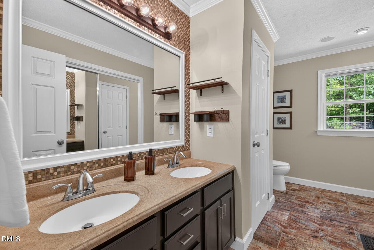 45 - 3308 Hawk Ridge Road, Chapel Hill, NC 27516