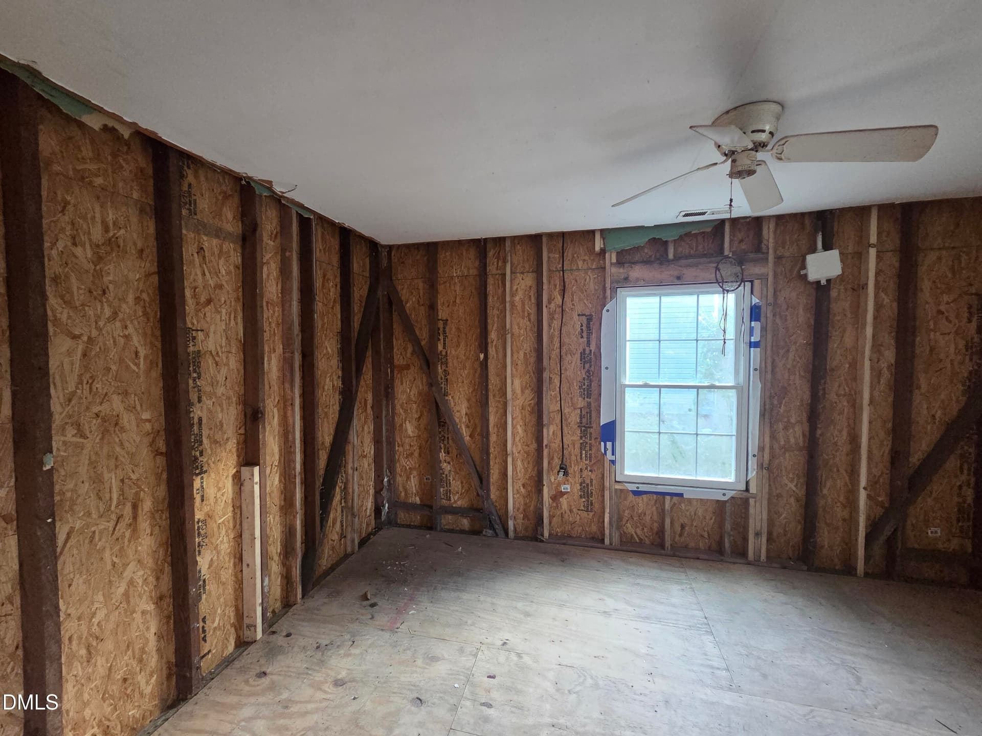 20260912_180343 - 512 N 12th Street, Smithfield, NC 27577