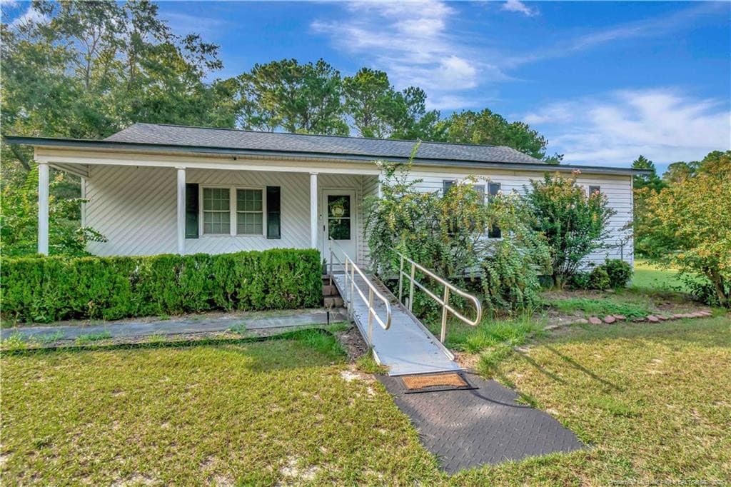 Photo 4 - 223 Broadwell Road, Saint Pauls, NC 28384