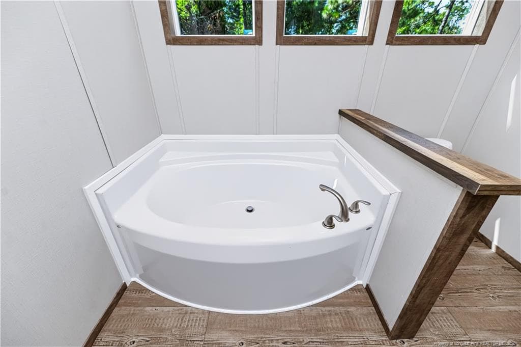 Soaker Tub - 948 Pine Oak, Cameron, NC 28326, Cameron