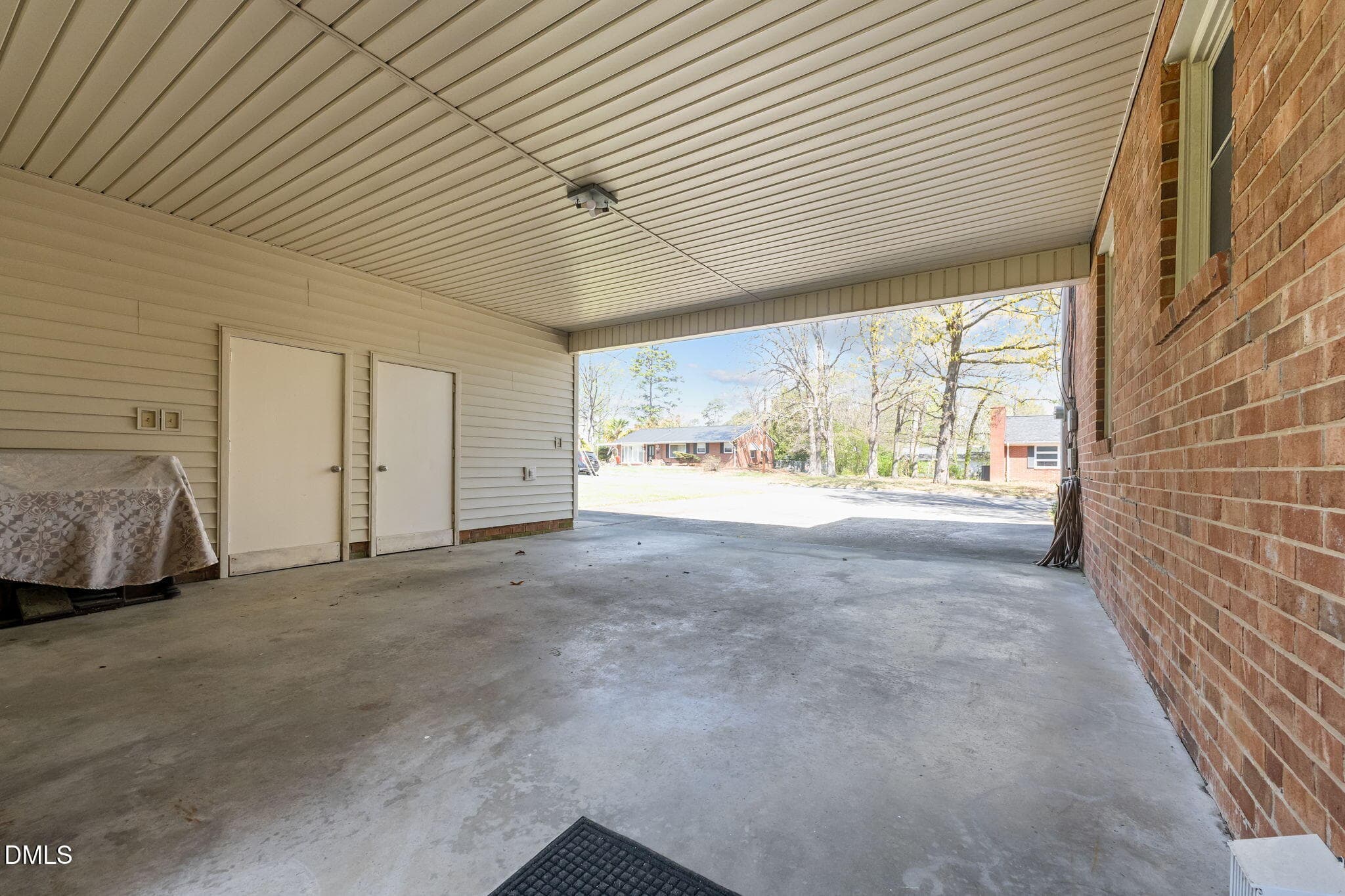 24-web-or-mls-ROB04025 - 301 Jones Street, Graham, NC 27253