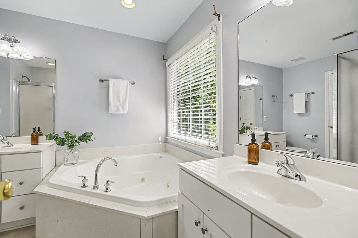 033_file_6571.jpg - 26 Ballard Court, Durham, NC 27712