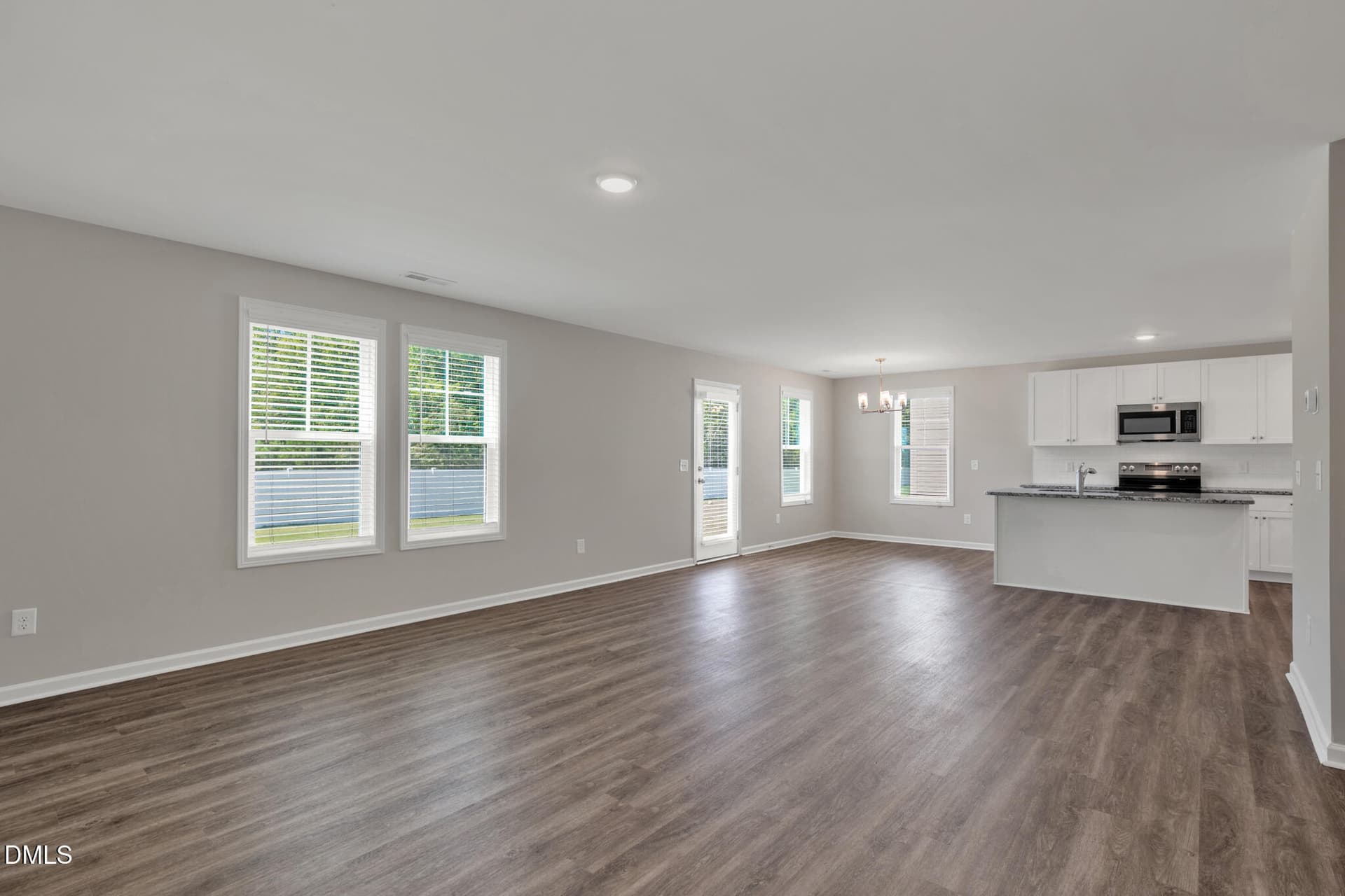 17 W Emily Gardens Dr(08 of 36) - 17 W Emily Gardens Drive, Selma, NC 27576