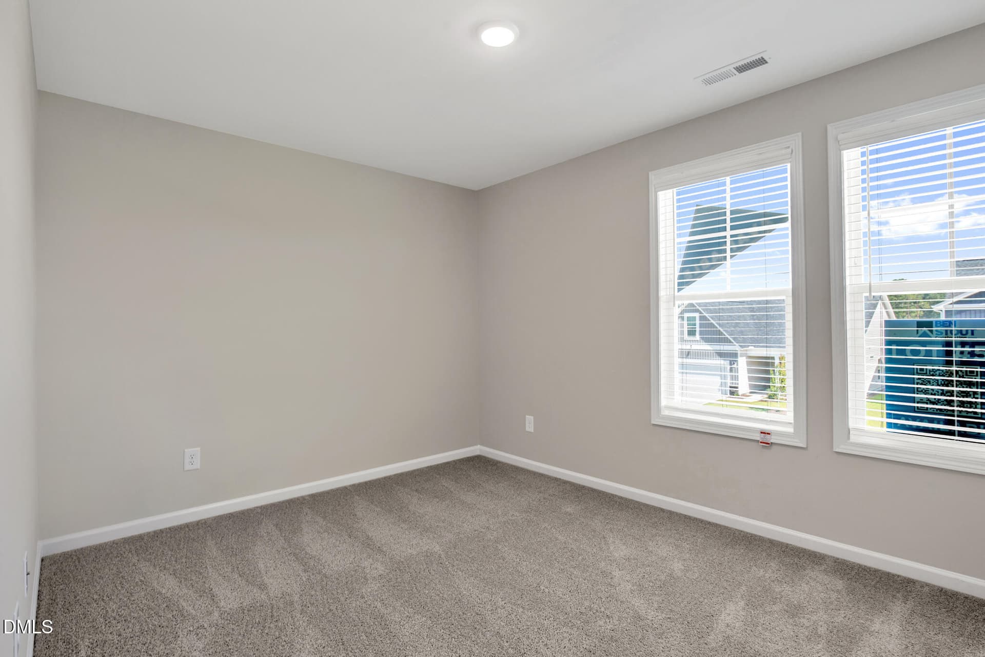 17 W Emily Gardens Dr(28 of 36) - 17 W Emily Gardens Drive, Selma, NC 27576