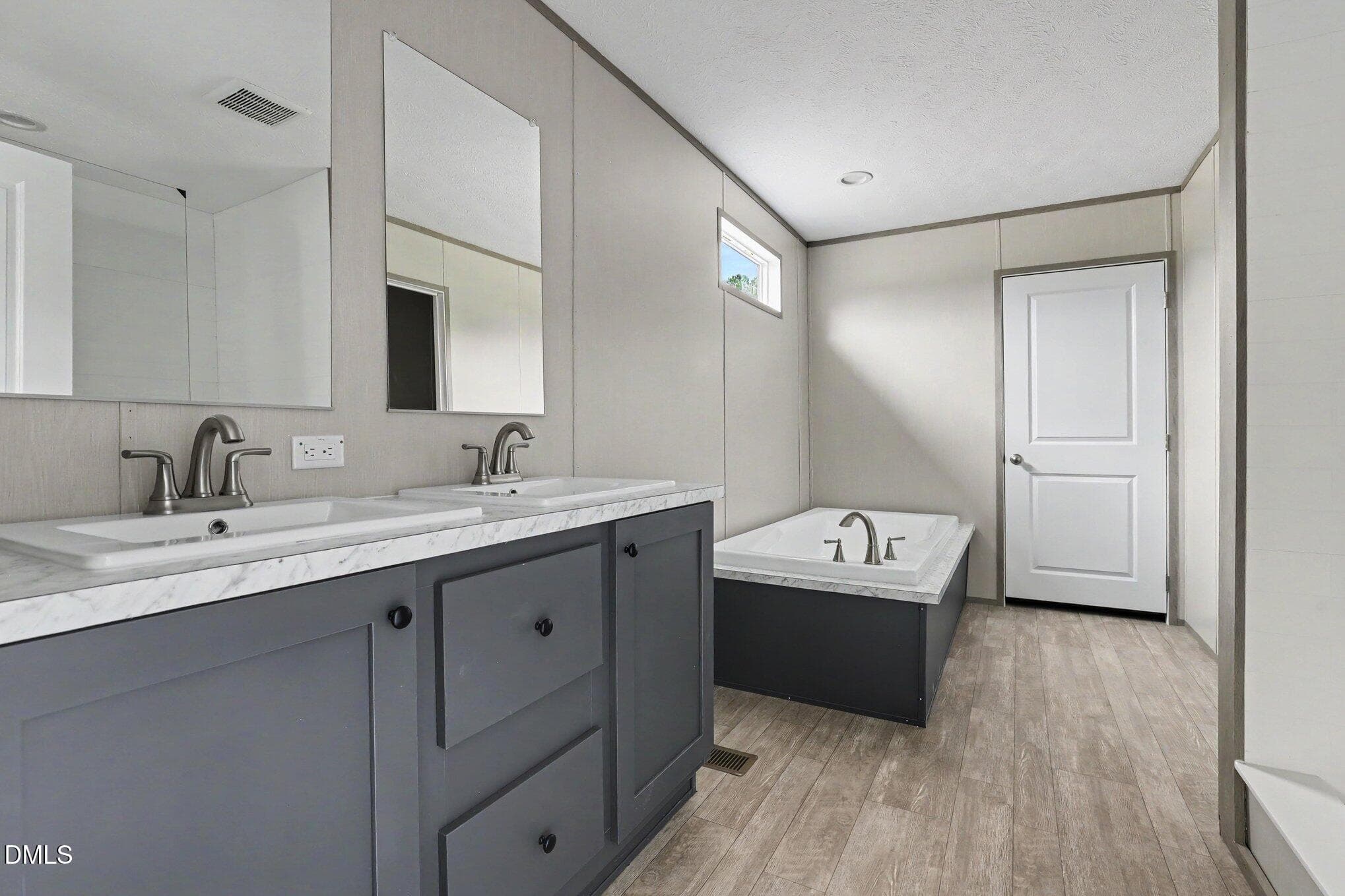 Primary Ensuite - 4329 N Carolina 39 N, Louisburg, NC 27549, Louisburg