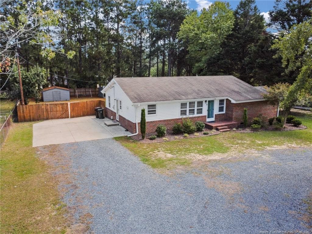 Photo 2 - 1708 N Poplar Street, Aberdeen, NC 28315