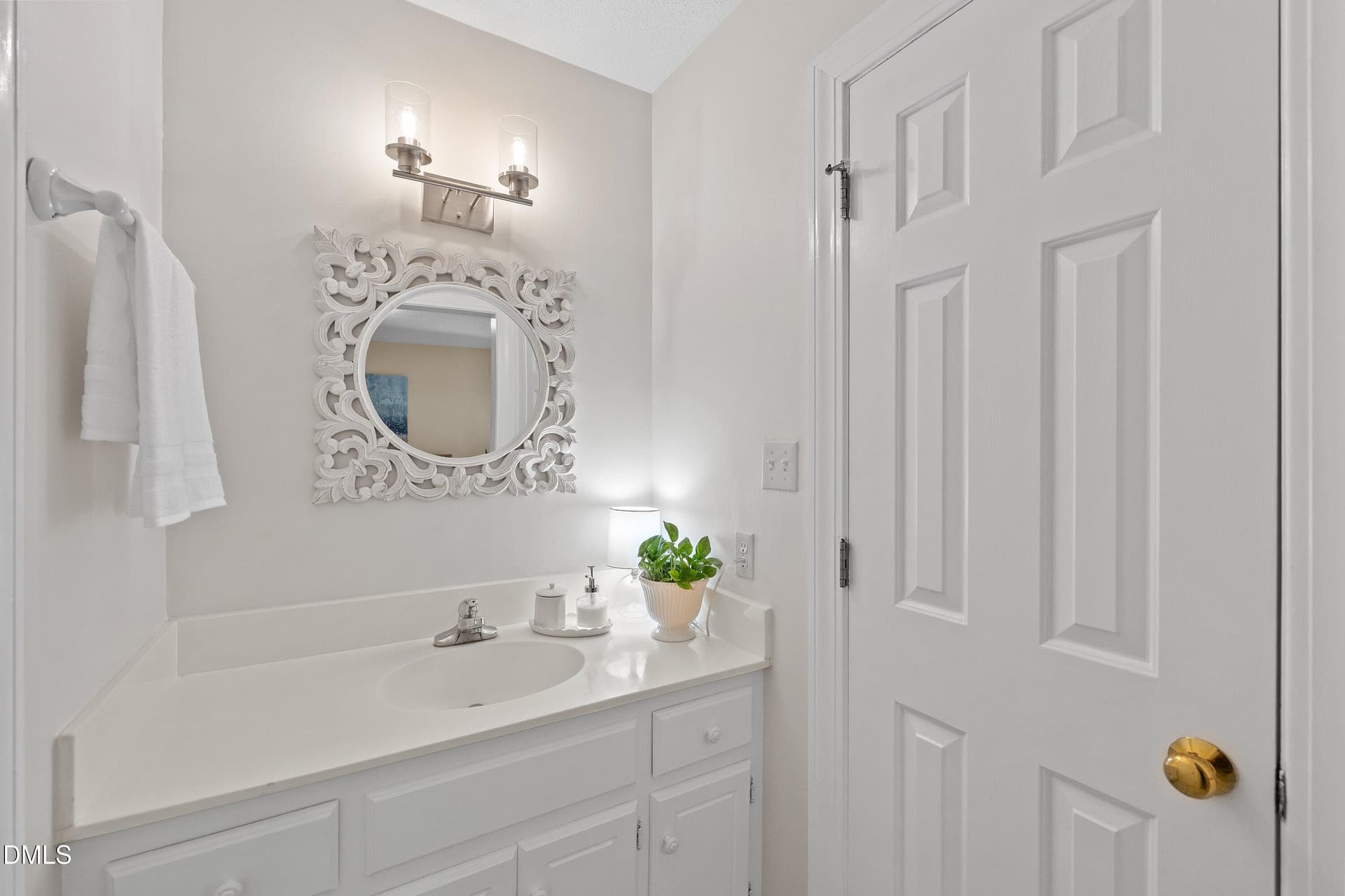 Separate vanity area - 129 Hedgerow Court, Cary, NC 27513