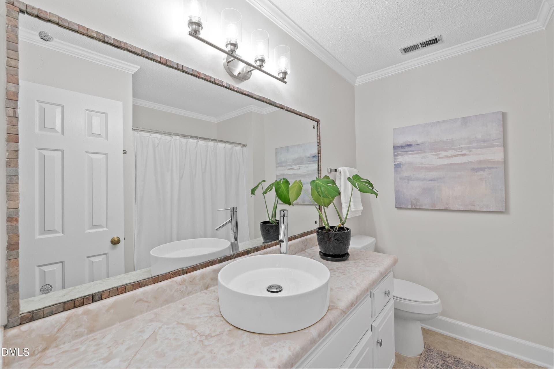 Large second bathroom - 129 Hedgerow Court, Cary, NC 27513
