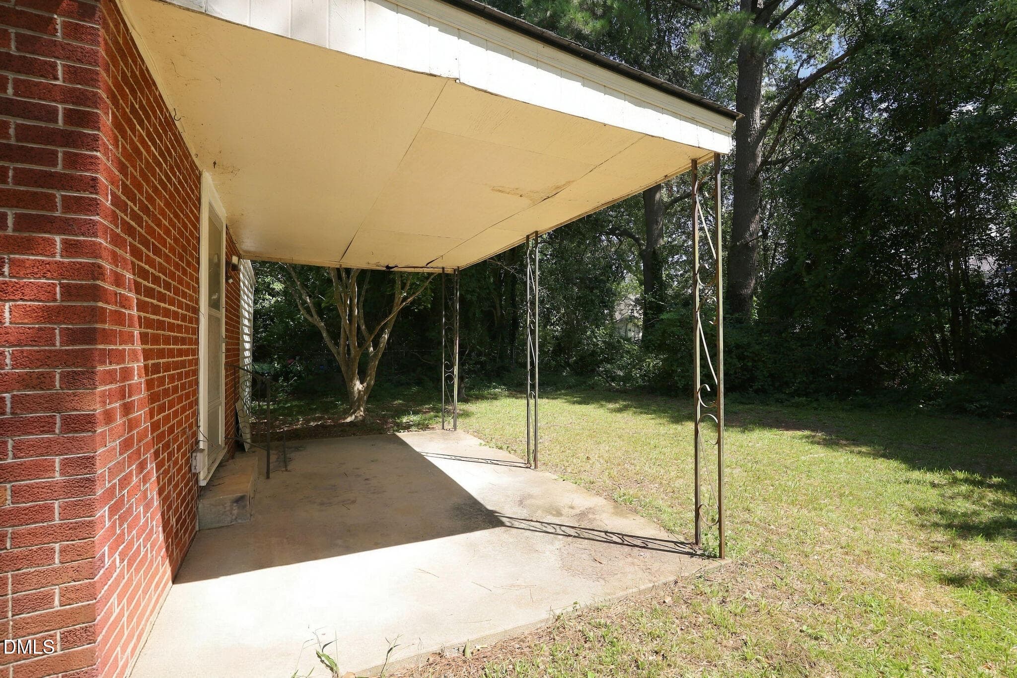 17-web-or-mls-IMG_8384 - 400 N Sumner Street, Selma, NC 27576