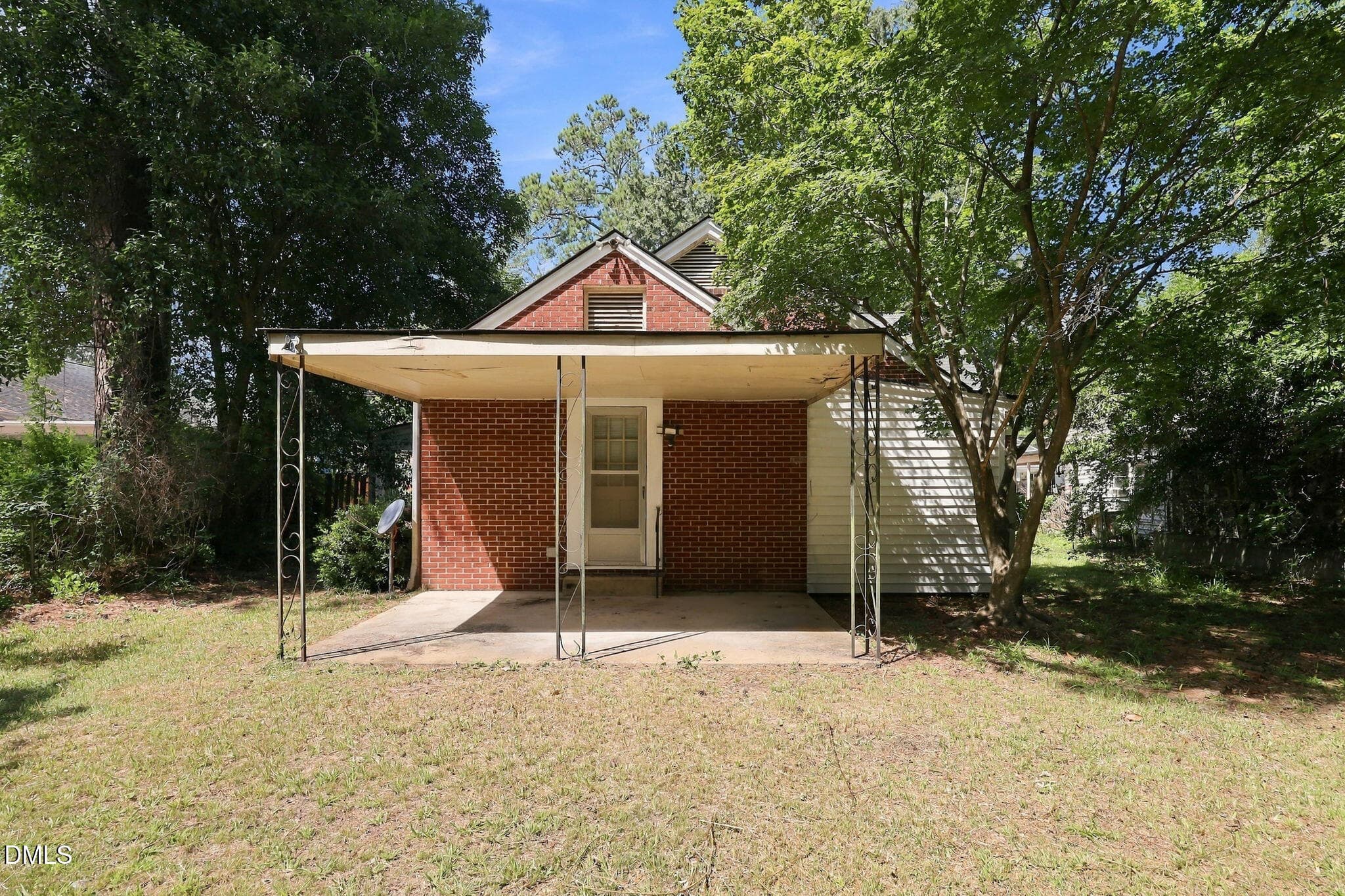 22-web-or-mls-IMG_8389 - 400 N Sumner Street, Selma, NC 27576