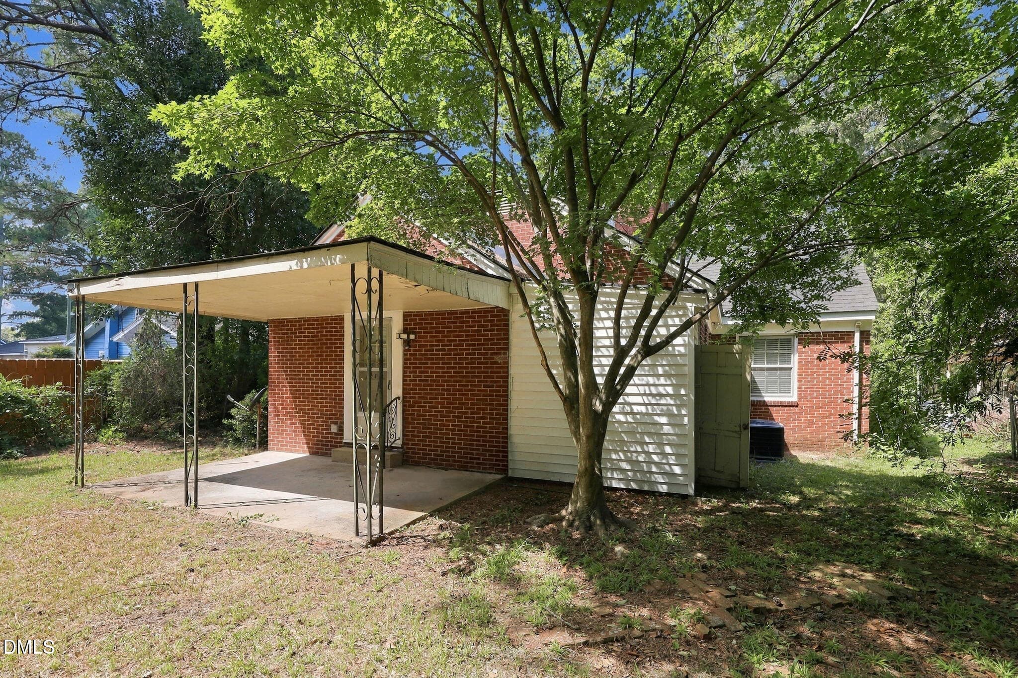 23-web-or-mls-IMG_8390 - 400 N Sumner Street, Selma, NC 27576