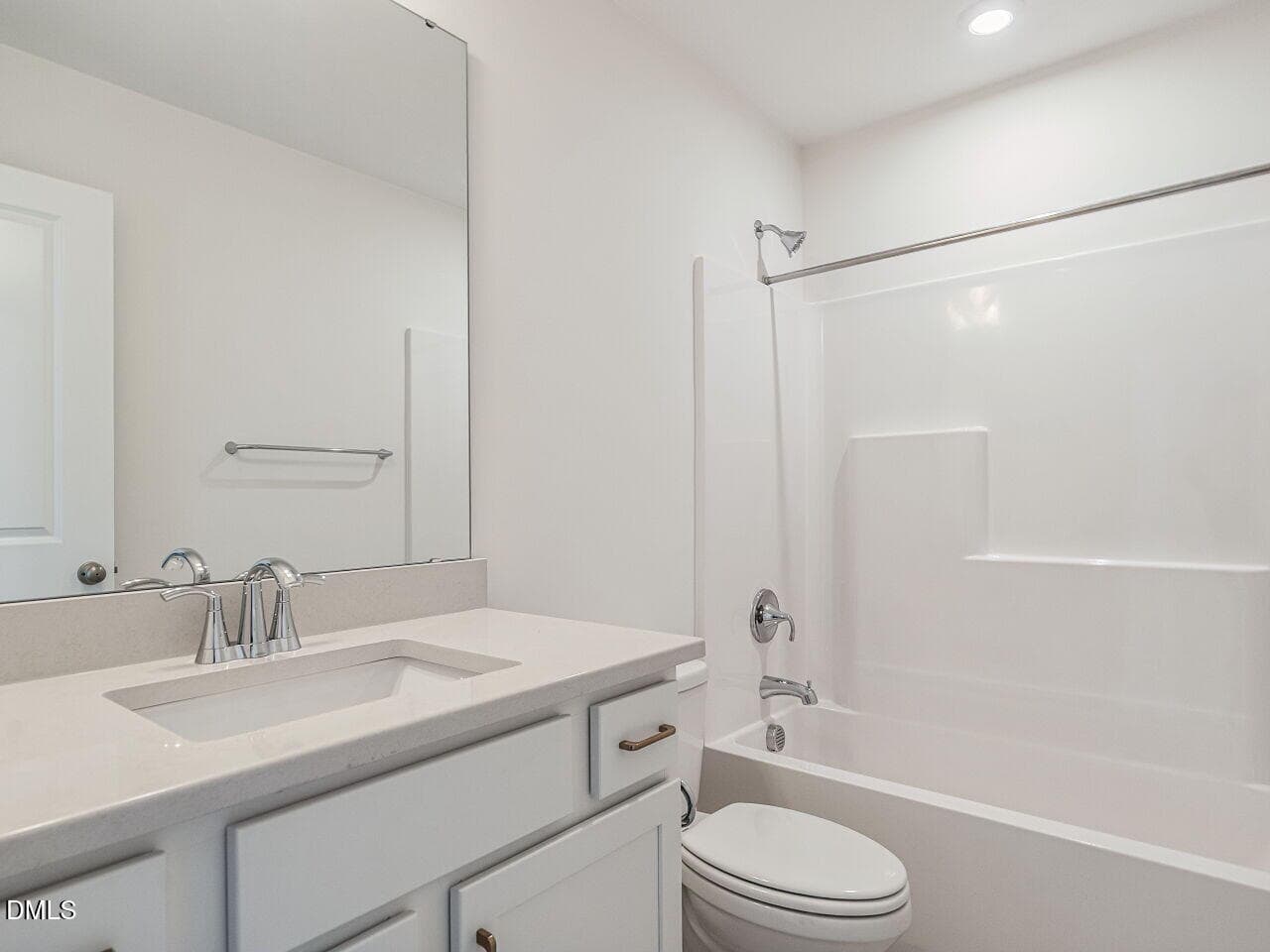 025-1280x960-bathroom - 119 Cozy Haven, Fuquay Varina, NC 27526, Fuquay Varina