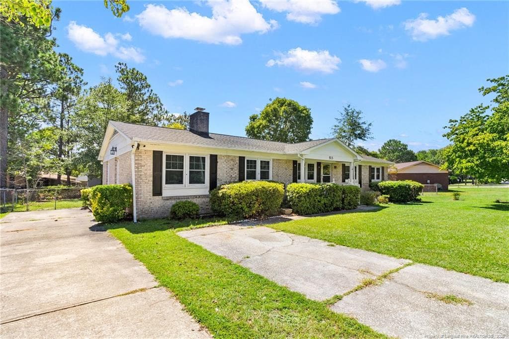 Photo 3 - 513 Platinum Street, Fayetteville, NC 28311, Fayetteville