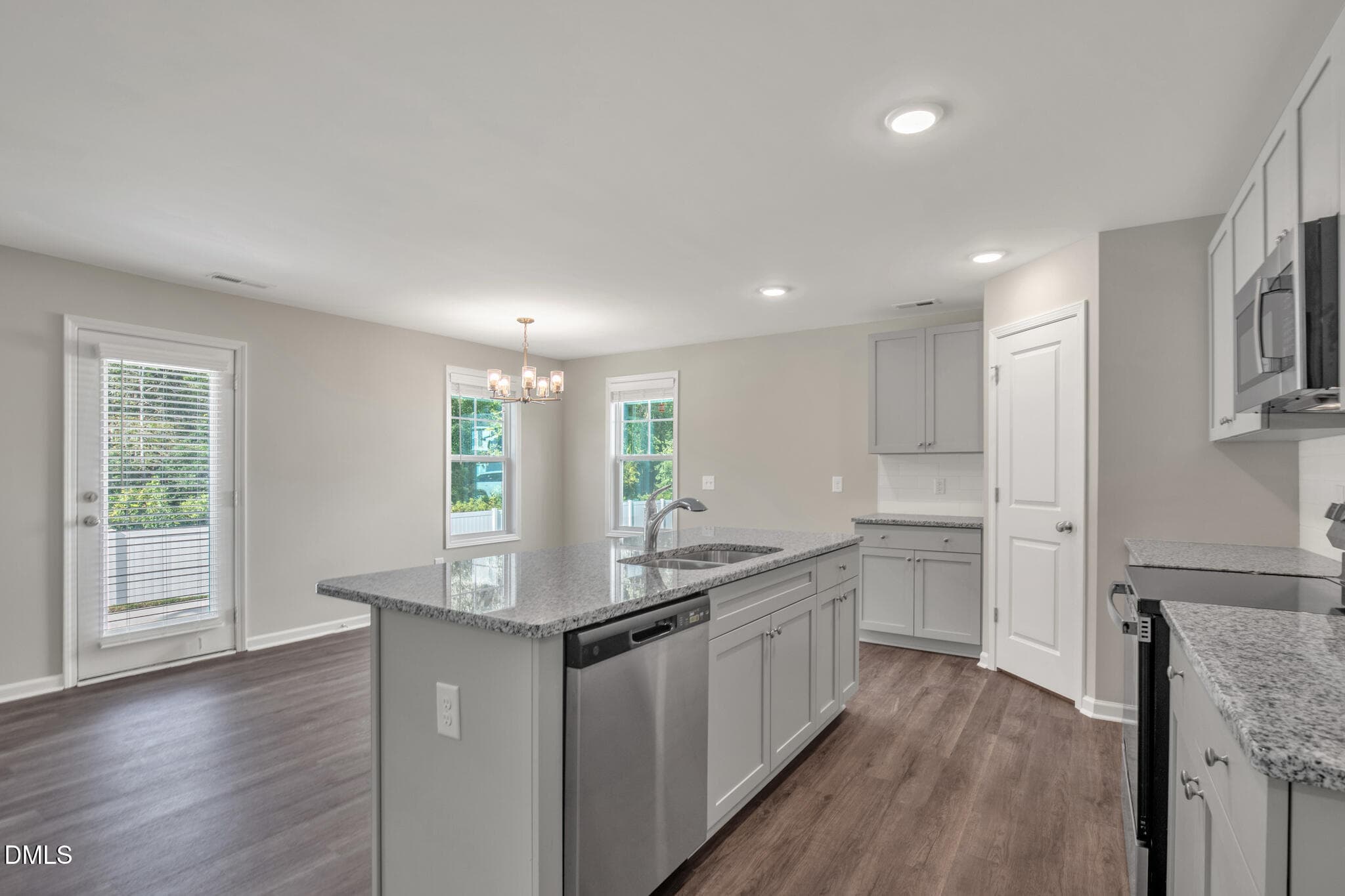 73 W Emily Gardens Dr(13 of 42) - 73 W Emily Gardens Drive, Selma, NC 27576, Selma