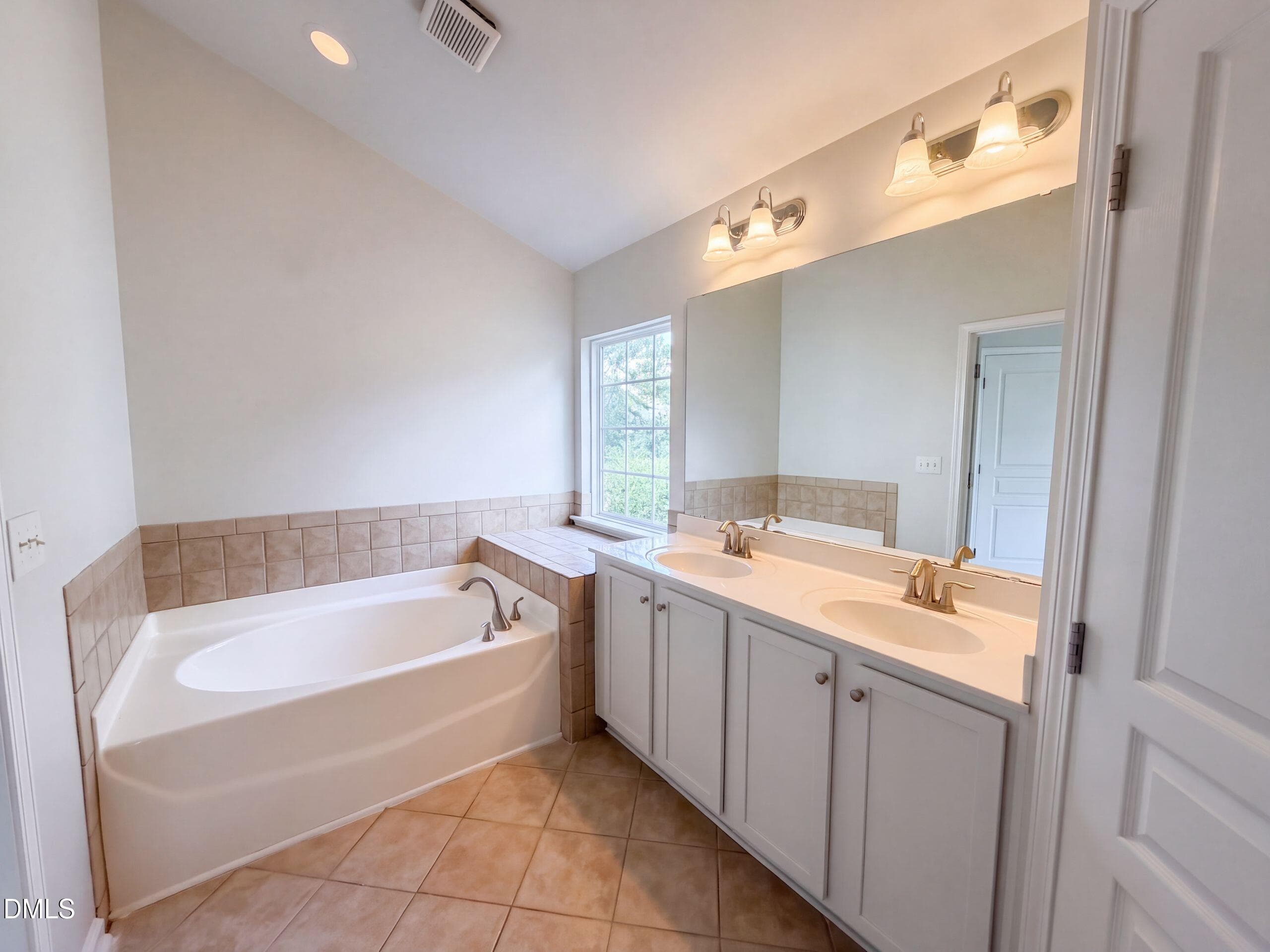 listing_15 - 2003 Woodsdale Drive, Durham, NC 27703