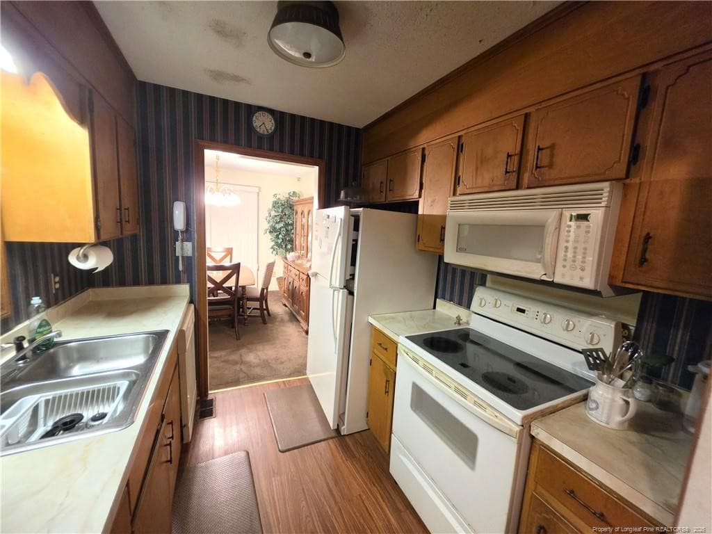 Photo 13 - 556 Glensford Drive, Fayetteville, NC 28314, Fayetteville