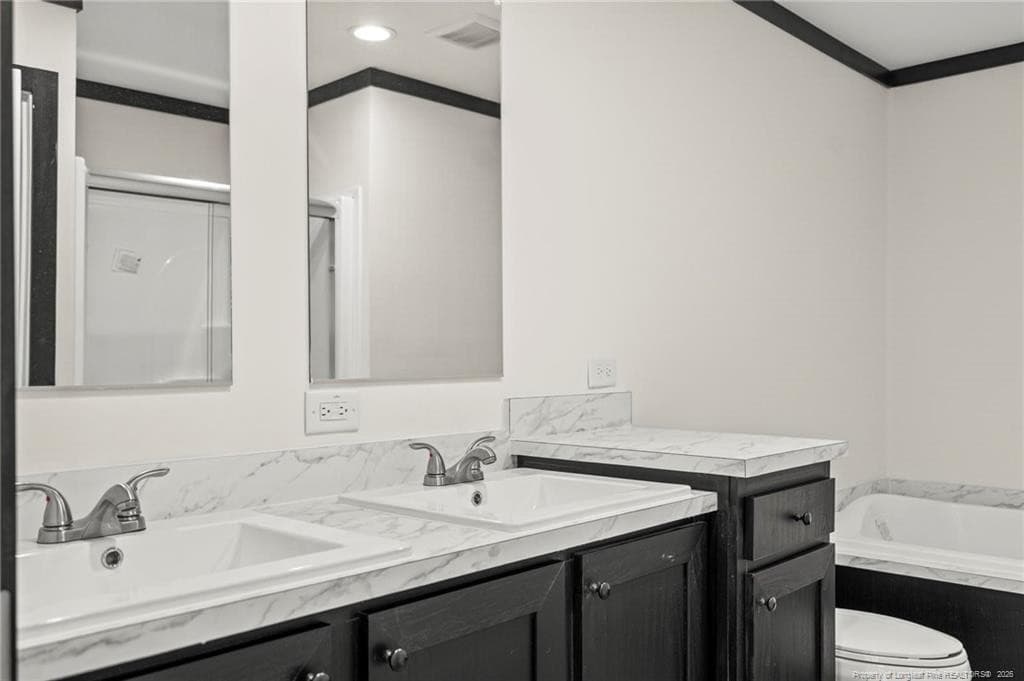Dual Sinks with Extended Counter - 18201 Barnes Bridge Road, Laurinburg, NC 28302, Laurinburg