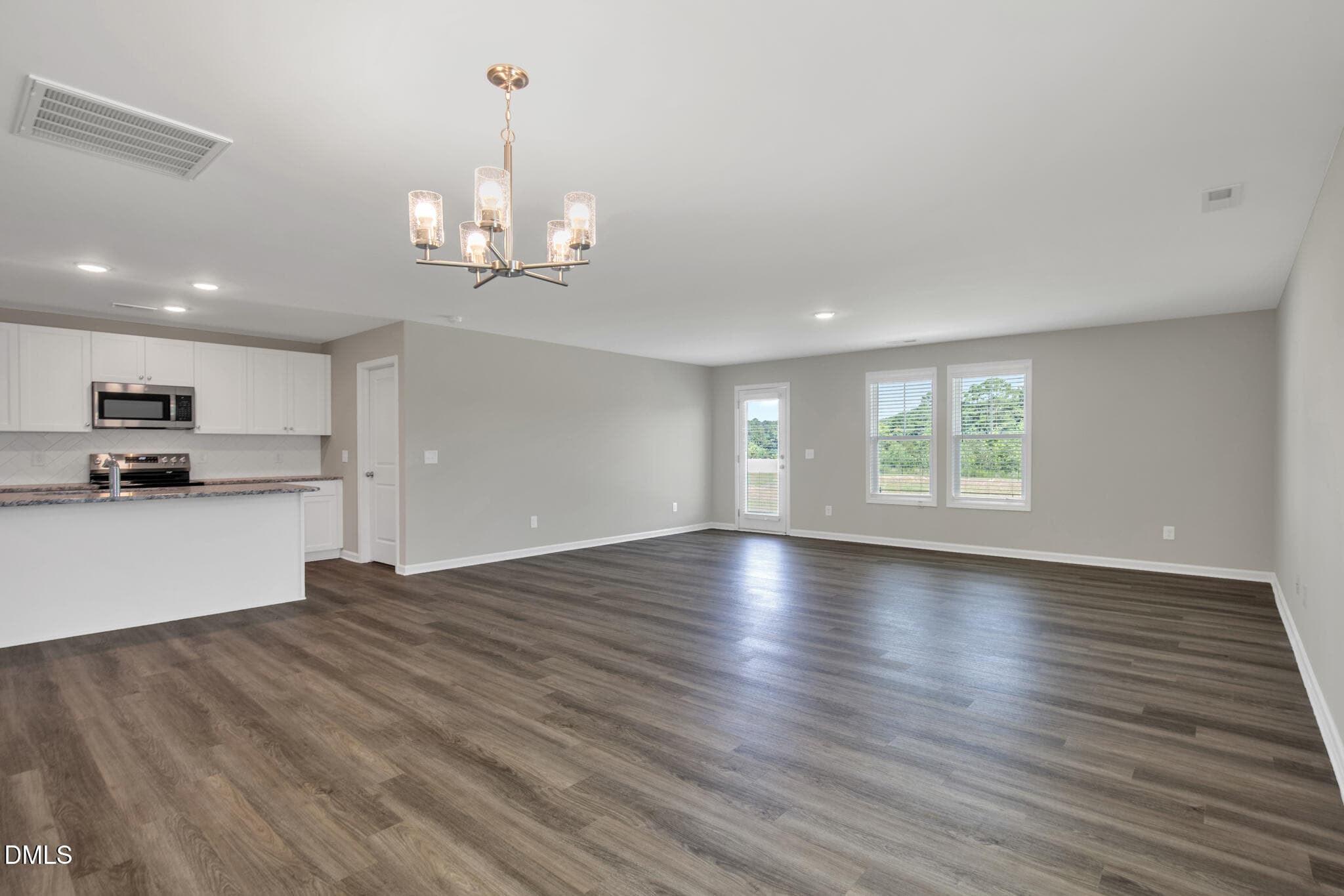 8 W Emily Gardens Dr(07 of 32) - 8 W Emily Gardens Drive, Selma, NC 27576