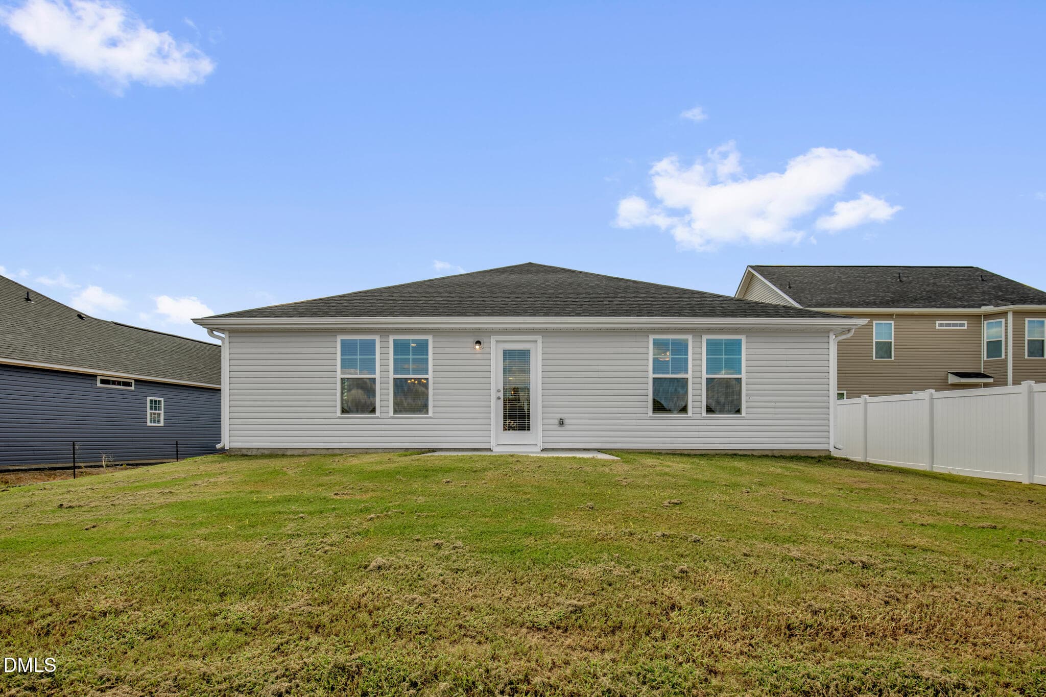 31 E Emily Gardens Dr(28 of 32) - 31 E Emily Gardens Drive, Selma, NC 27576