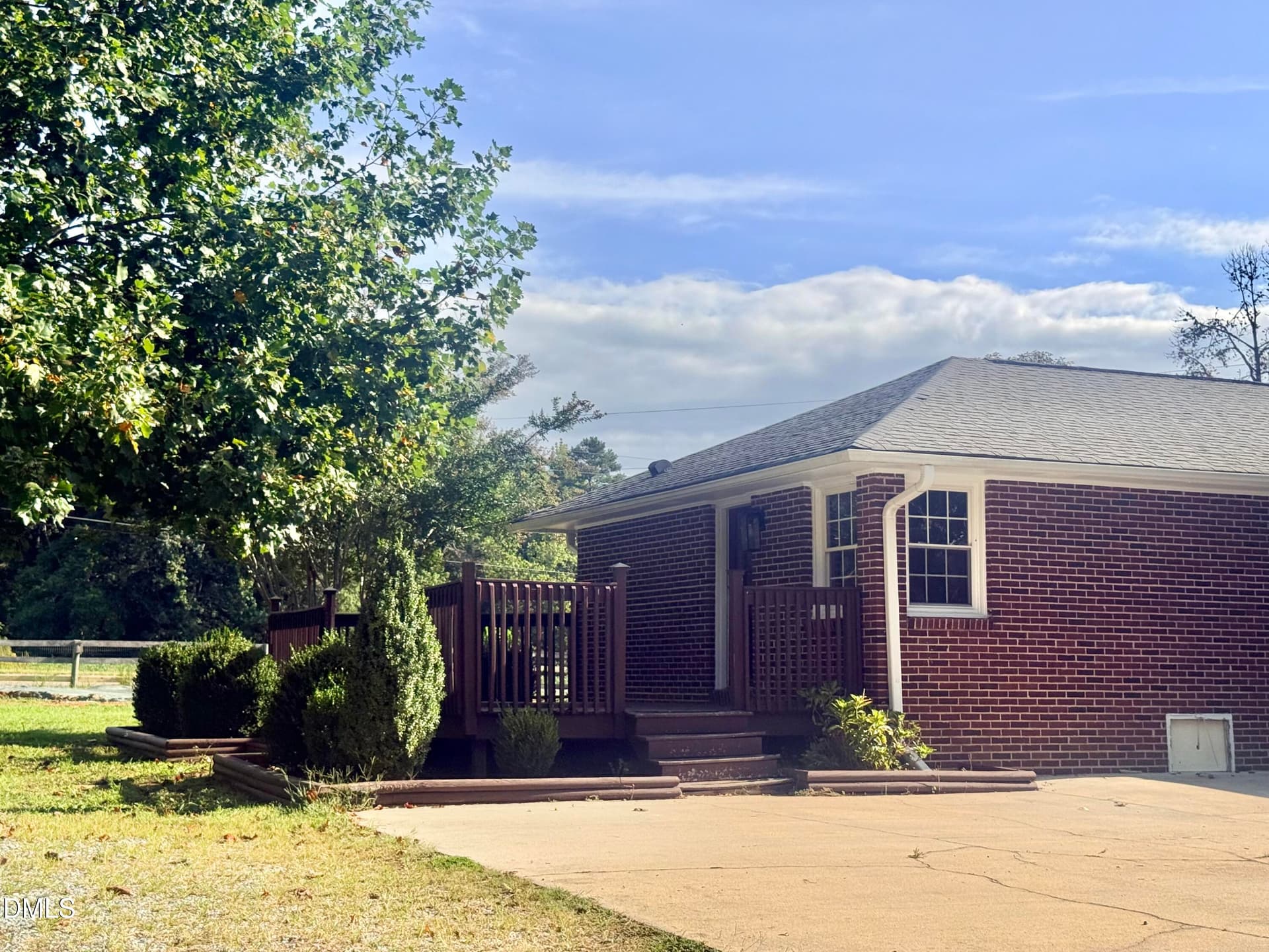 IMG_2039 - 3920 Oxford Road, Roxboro, NC 27574