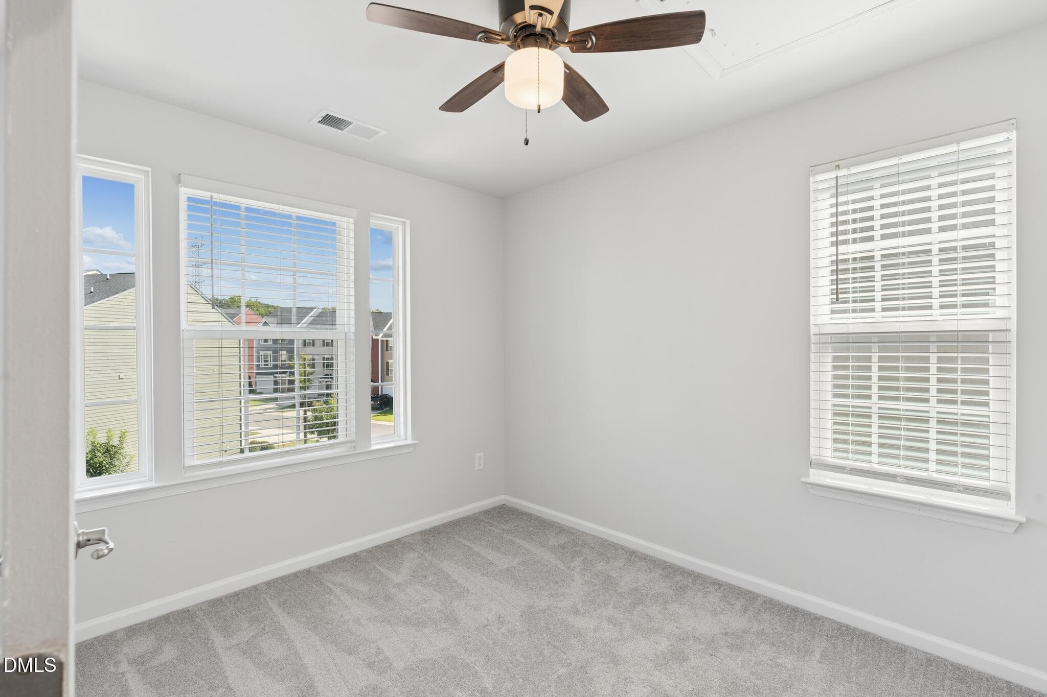 DSC08124 - 415 Cross Country Way, Durham, NC 27703