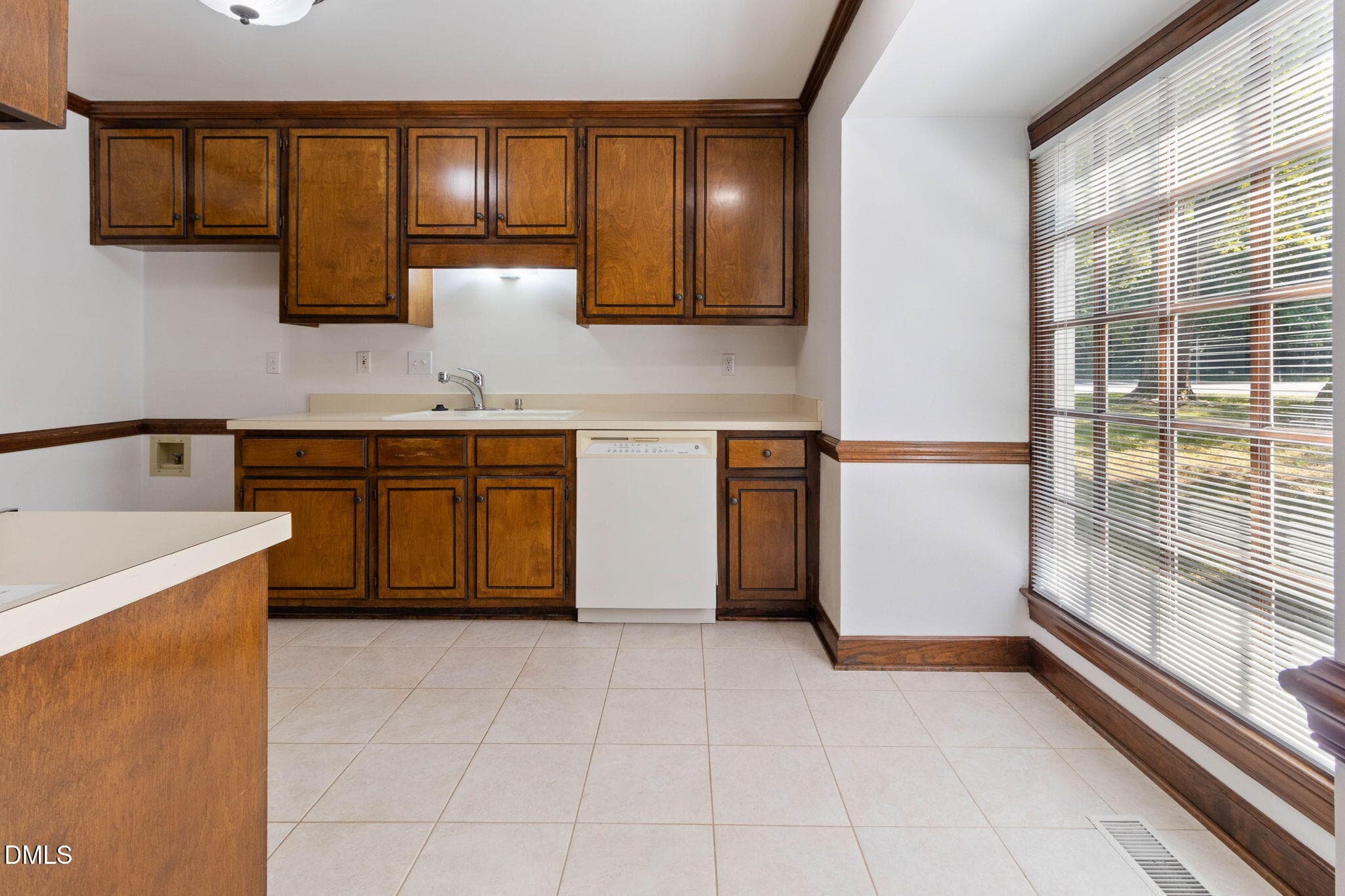 6-web-or-mls-IMG_0371 - 143 Hedgerow Court, Cary, NC 27513