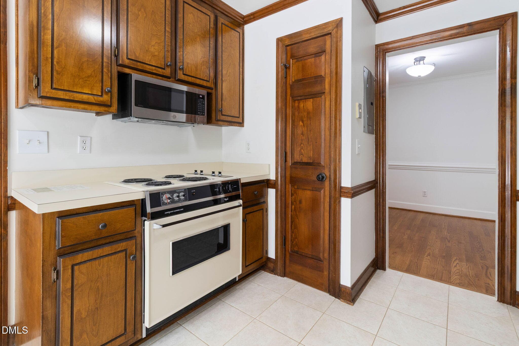 10-web-or-mls-IMG_0383 - 143 Hedgerow Court, Cary, NC 27513