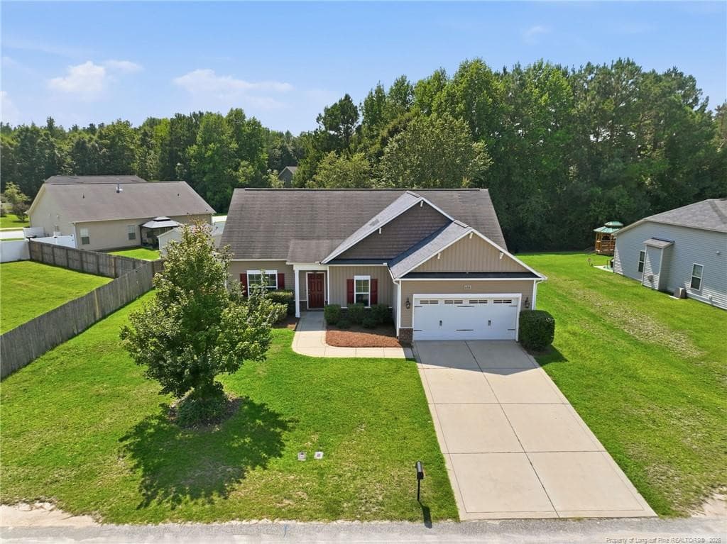 Photo 3 - 634 Collinwood Drive, Raeford, NC 28376