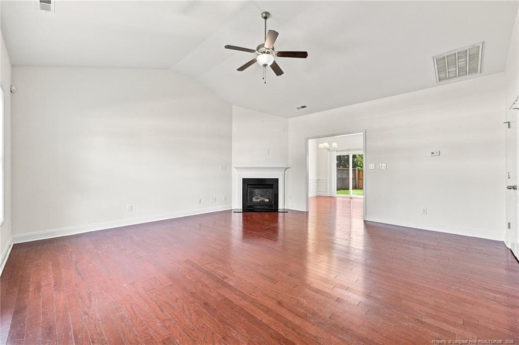 Photo 4 - 634 Collinwood Drive, Raeford, NC 28376