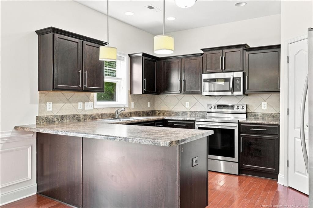 Photo 10 - 634 Collinwood Drive, Raeford, NC 28376