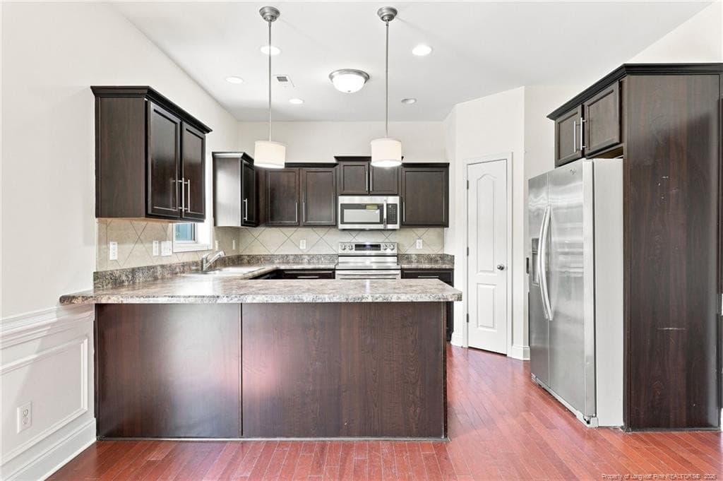 Photo 11 - 634 Collinwood Drive, Raeford, NC 28376