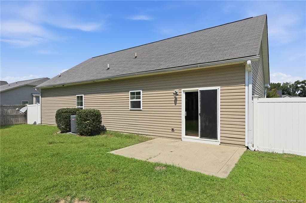 Photo 32 - 634 Collinwood Drive, Raeford, NC 28376