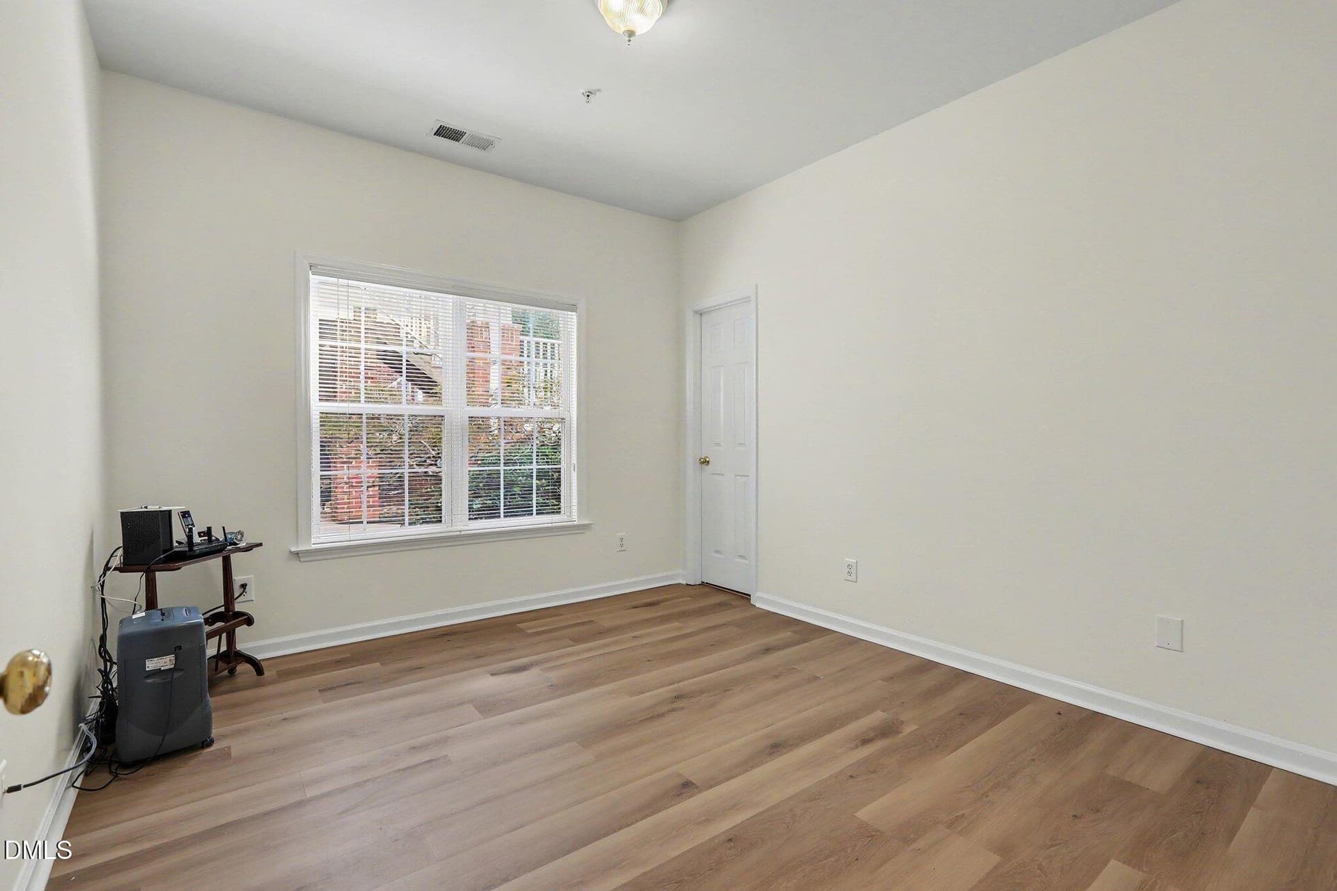 018_file_8496 - 511 Glenolden Court, Cary, NC 27513
