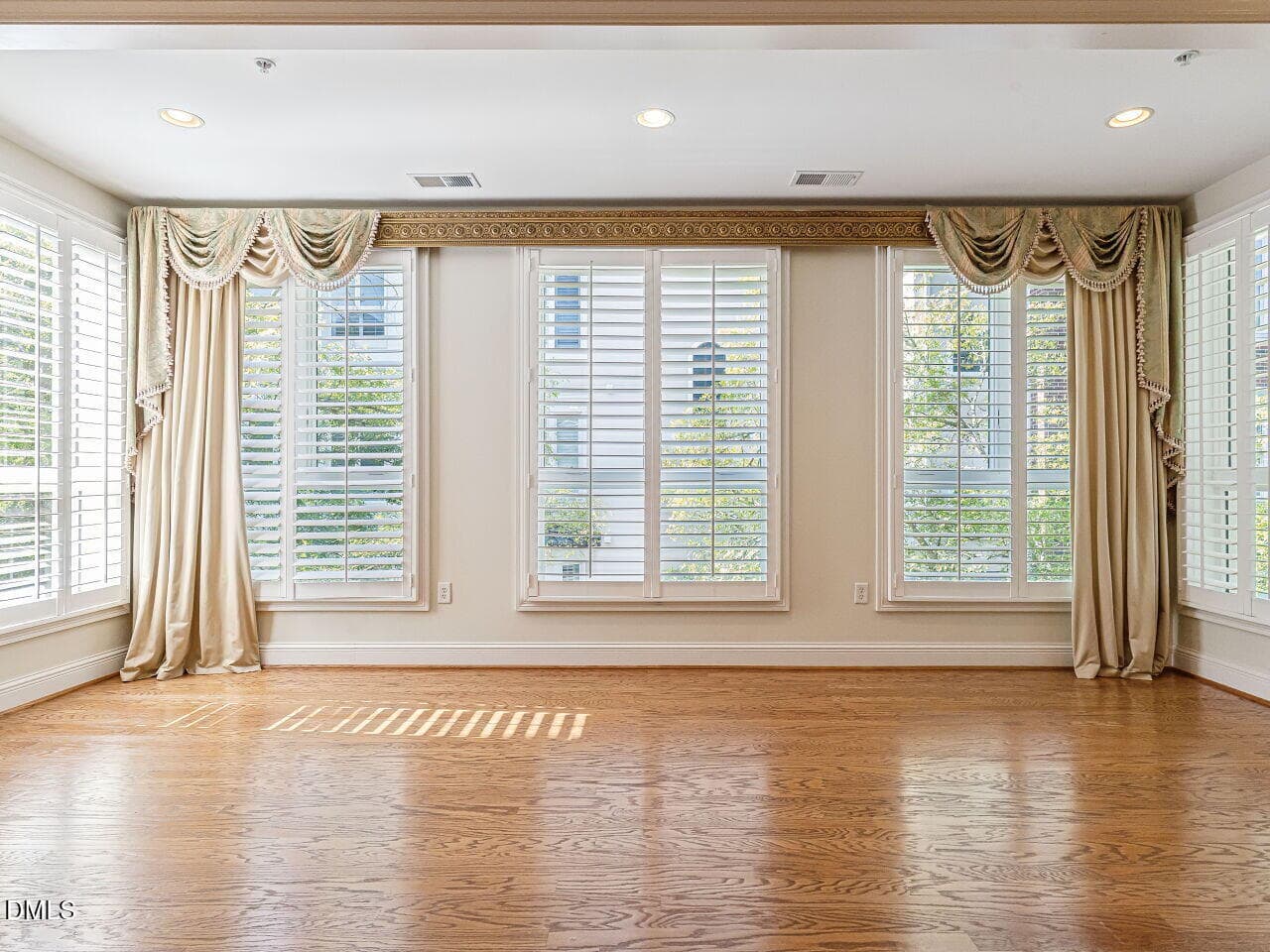 011-1280x960-sunroom - 2701 Glenwood Gardens Lane 208, Raleigh, NC 27608