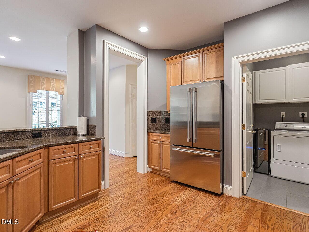 020-1280x960-kitchen - 2701 Glenwood Gardens Lane 208, Raleigh, NC 27608