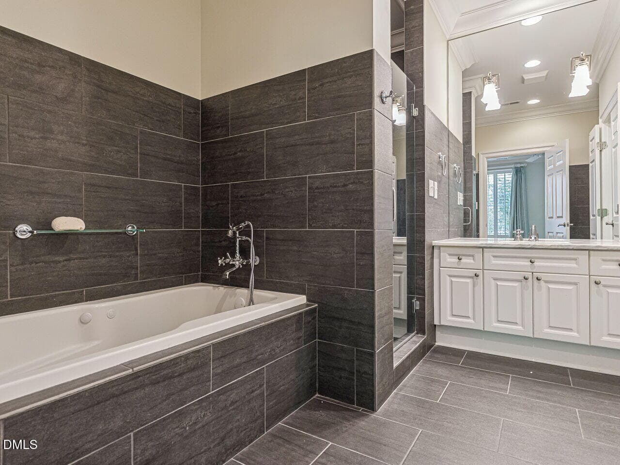 030-1280x960-primary-bath - 2701 Glenwood Gardens Lane 208, Raleigh, NC 27608
